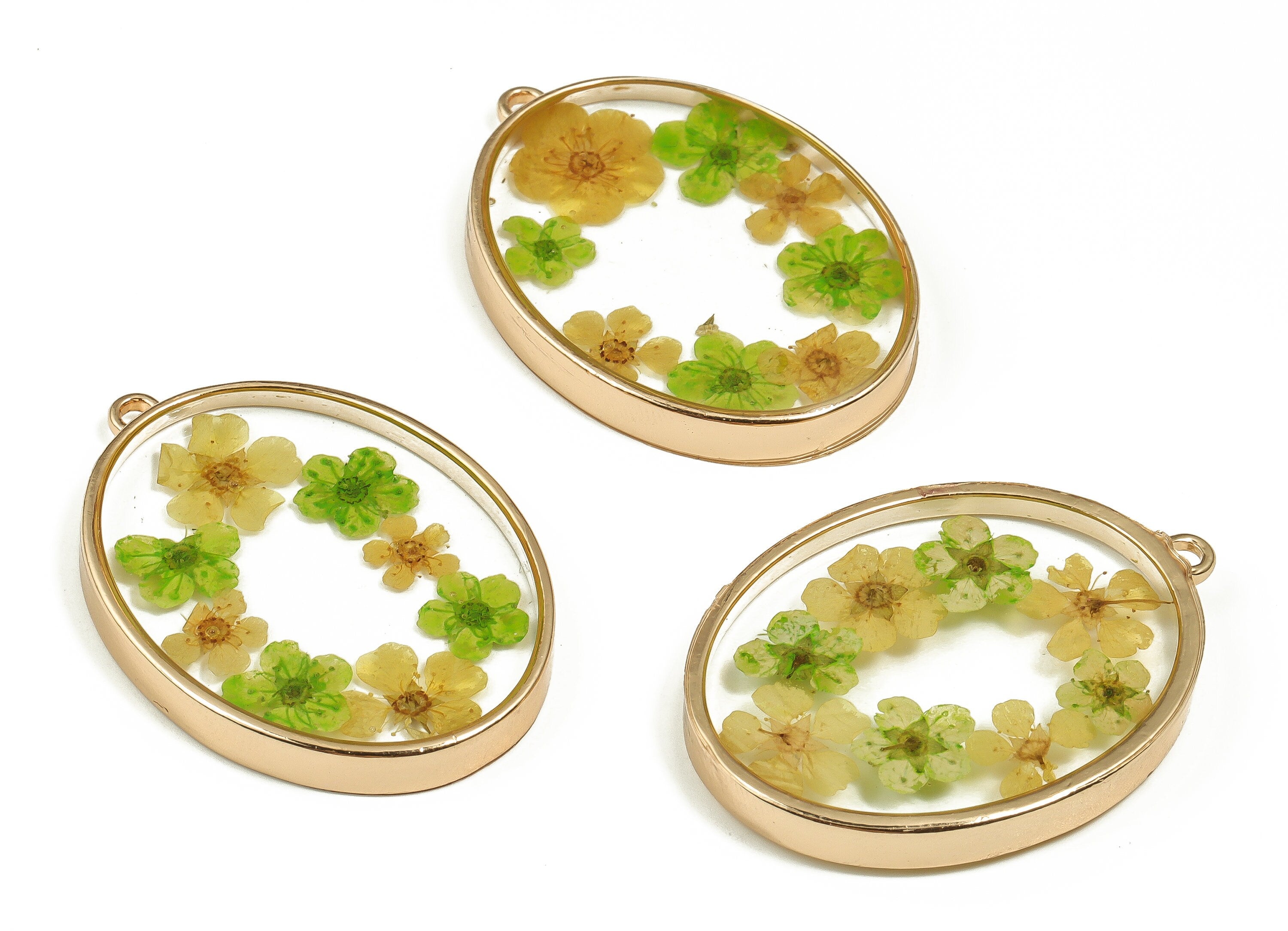 Epoxy Resin Oval Real Flower Earring Charms - Epoxy Resin Narcissus Pendant - Gold Tone Plated Alloy - 40.98x30.27x5.05mm - ZZ1880 - DOMEDBAZAAR