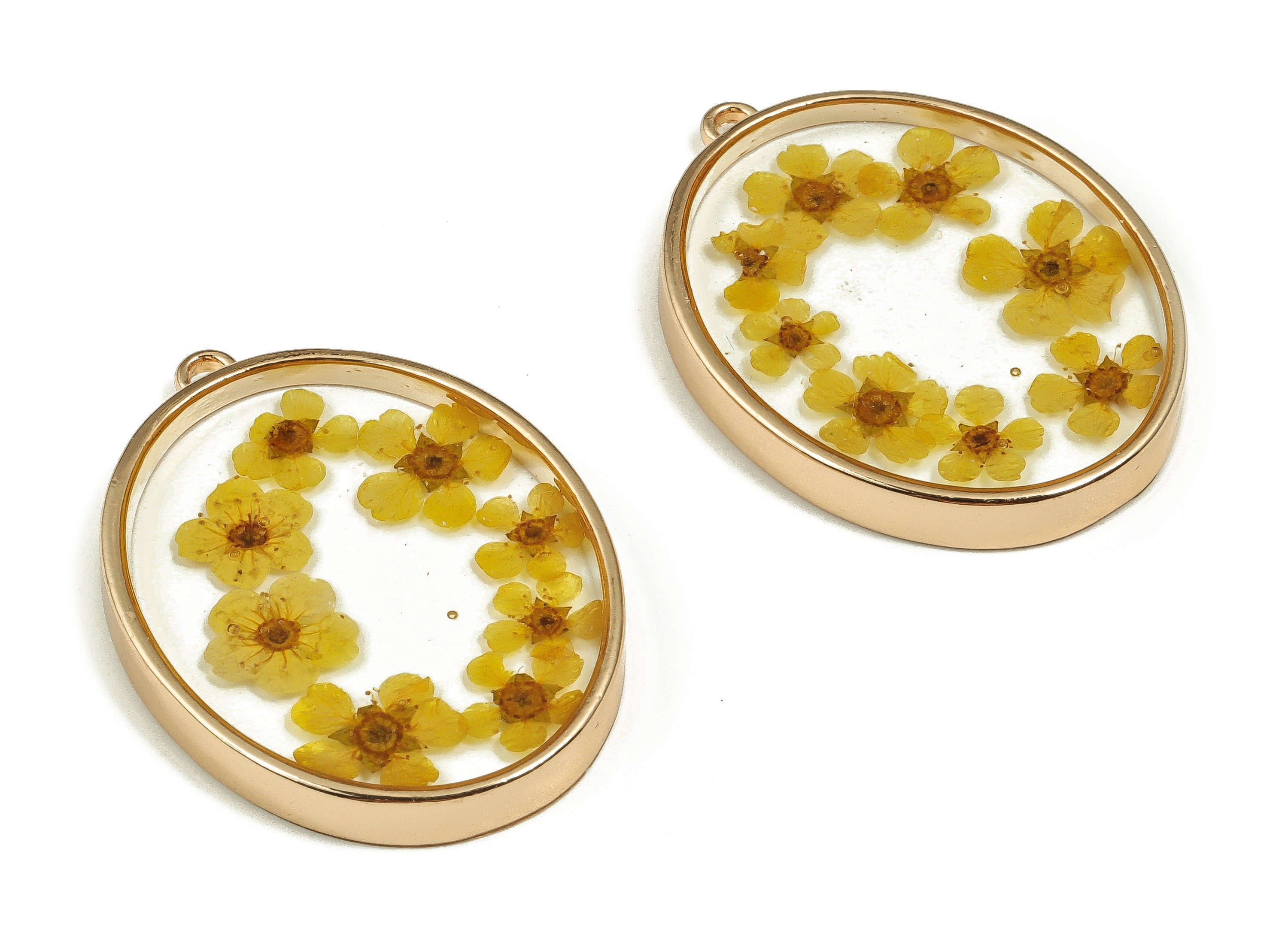 Epoxy Resin Oval Real Flower Earring Charms - Epoxy Resin Narcissus Pendant - Gold Tone Plated Alloy - 40.81x30.54x4.88mm - ZZ1871 - DOMEDBAZAAR