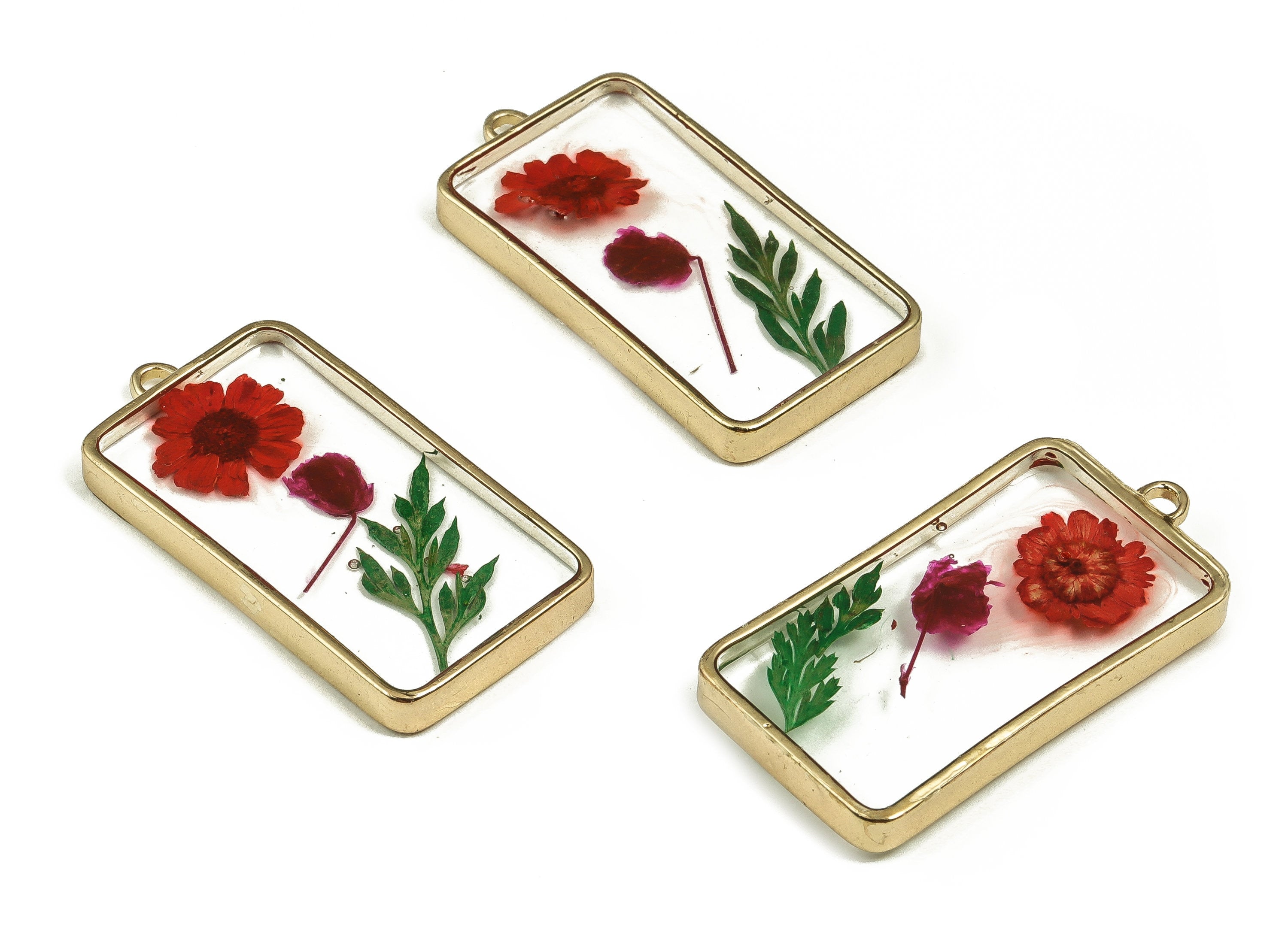 Epoxy Resin Rectangle Real Flower Charms - Crinkle Chrysanthemum&Lack Pout Leaf Pendant - Gold Tone Plated Alloy - 40.24x20.6x4.2mm - ZZ1876 - DOMEDBAZAAR