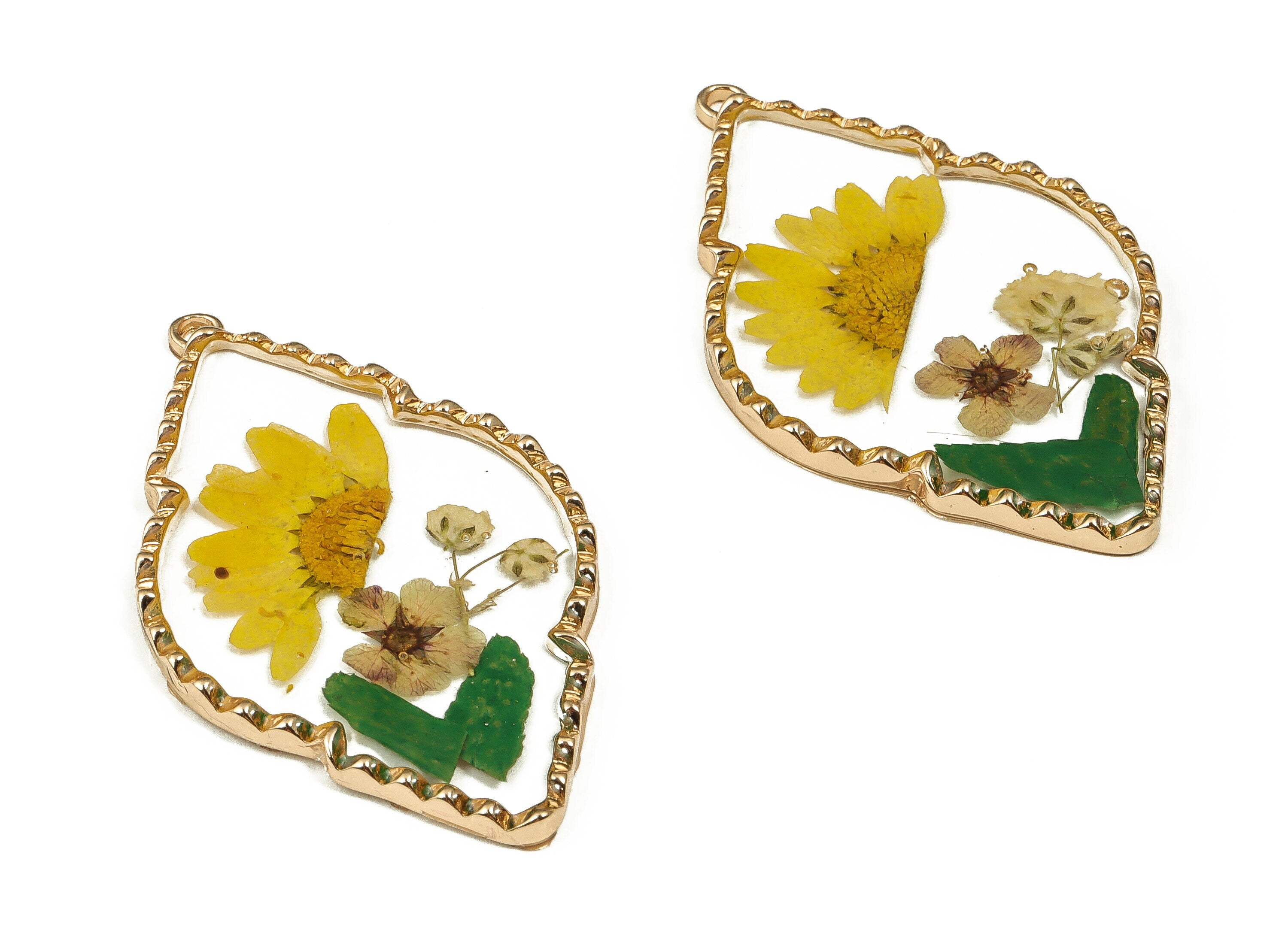 Epoxy Resin Diamond Real Flower Earring Charms - Needle Chrysanthemum&Narcissus Pendant - Gold Tone Plated Alloy - 54.3x33.39x3.1mm - ZZ1888 - DOMEDBAZAAR