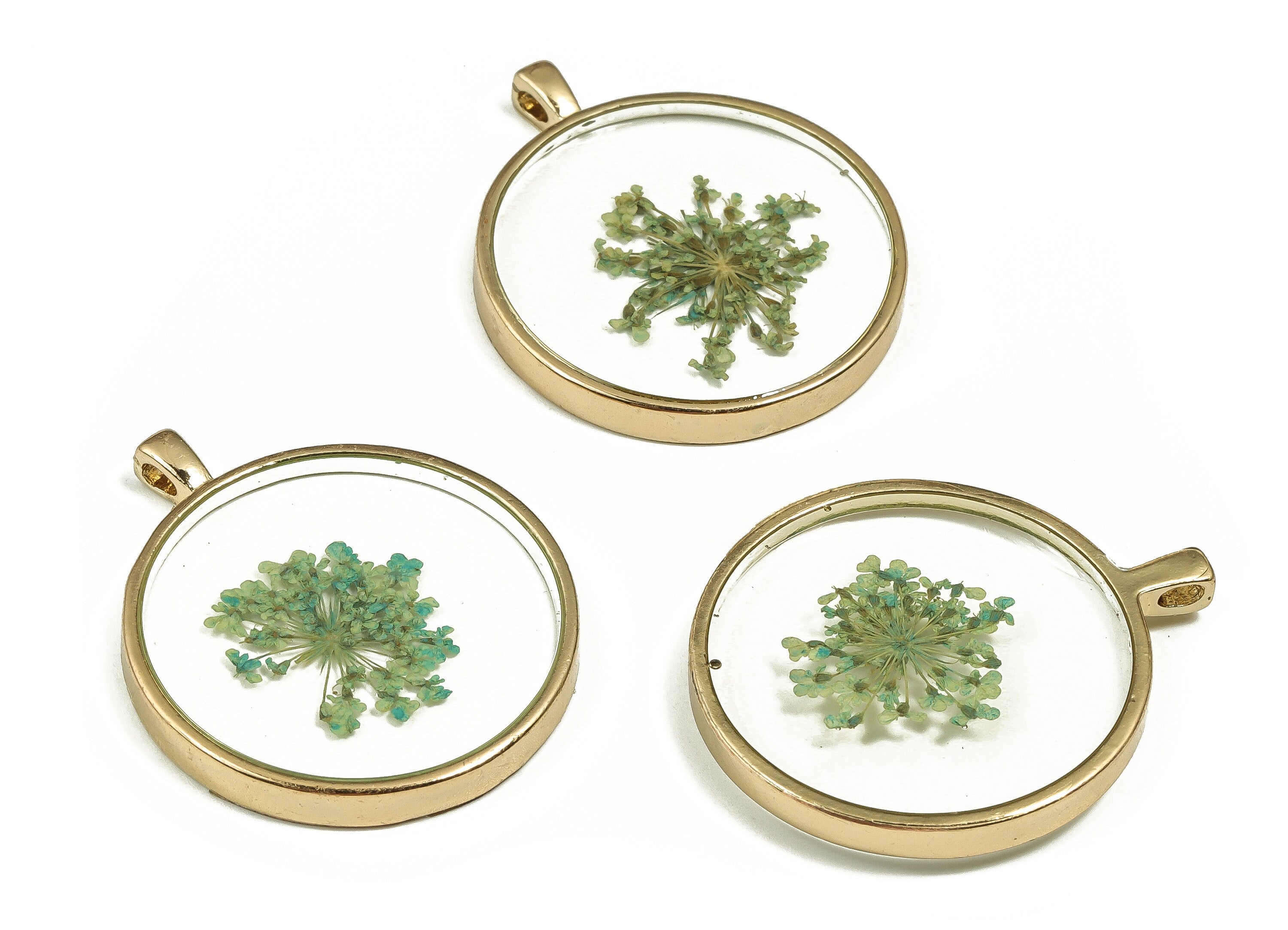Epoxy Resin Round Real Flower Earring Charms - Epoxy Resin Lace Flower Pendant - Gold Tone Plated Alloy - 35.08x29.15x4.48mm - ZZ1838 - DOMEDBAZAAR