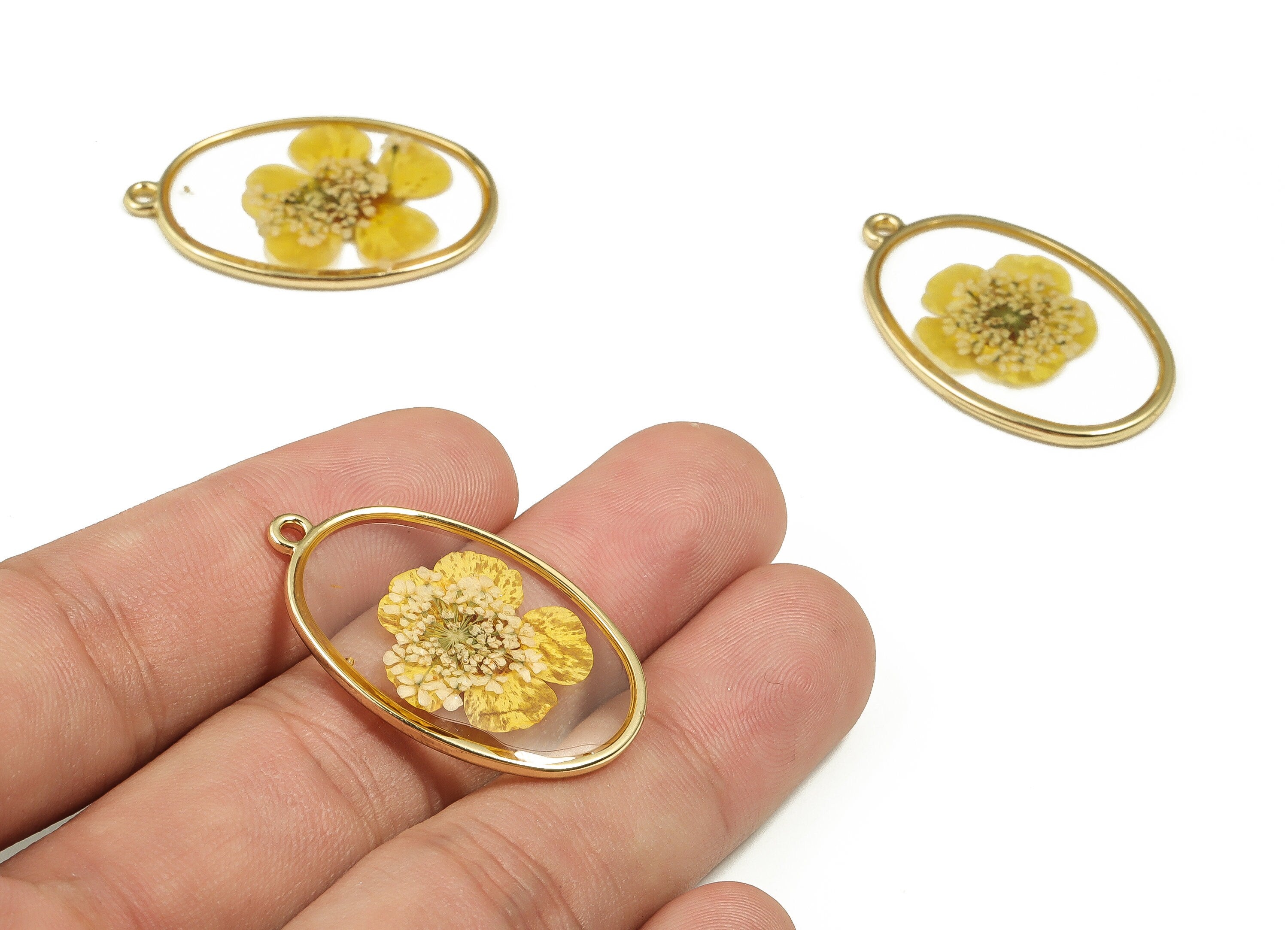 Epoxy Resin Oval Real Flower Earring Charms - Epoxy Resin Lace Flower&Forget-me-not Pendant - Gold Tone Plated Alloy - 34.9x22x2.3mm -ZZ1915 - DOMEDBAZAAR