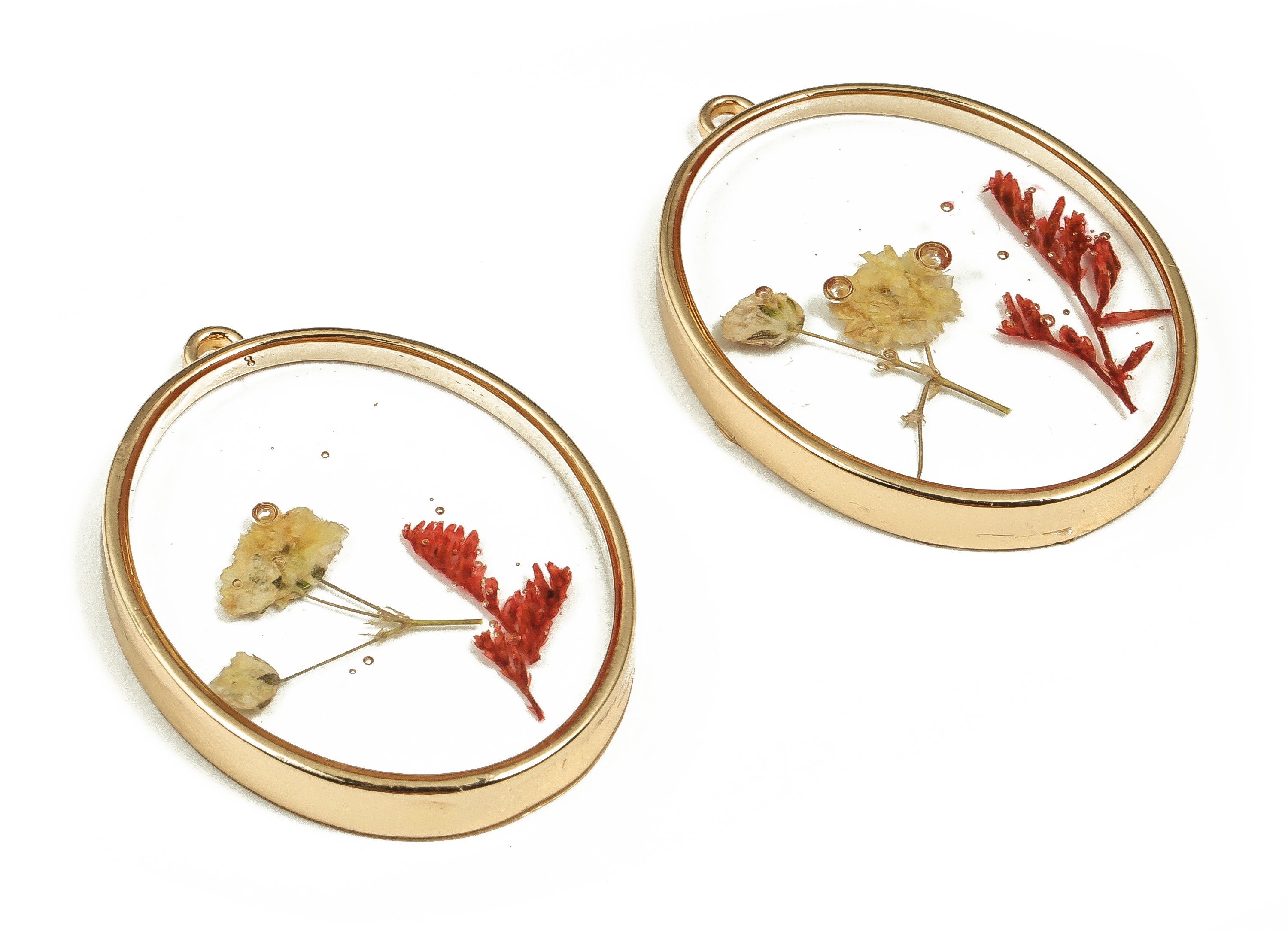 Epoxy Resin Oval Real Flower Earring Charms - Epoxy Resin Baby&#39;s-Breath&Seaweed Pendant - Gold Tone Plated Alloy - 41.15x29.98x4.7 - ZZ1931 - DOMEDBAZAAR