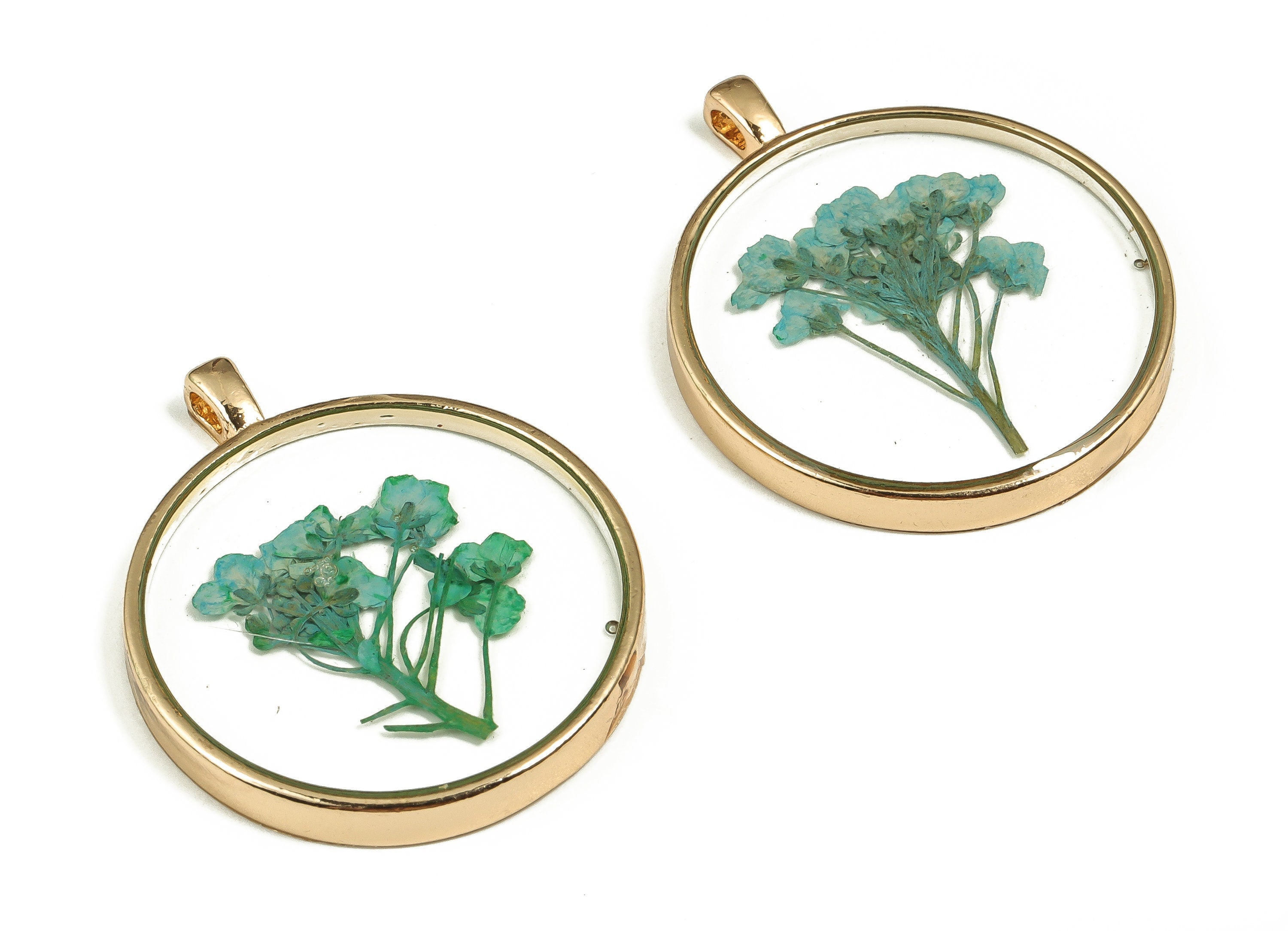 Epoxy Resin Round Real Flower Earring Charms - Epoxy Resin Sweet Alyssum Pendant - Gold Tone Plated Alloy - 34.96x28.98x4.16mm - ZZ1897 - DOMEDBAZAAR