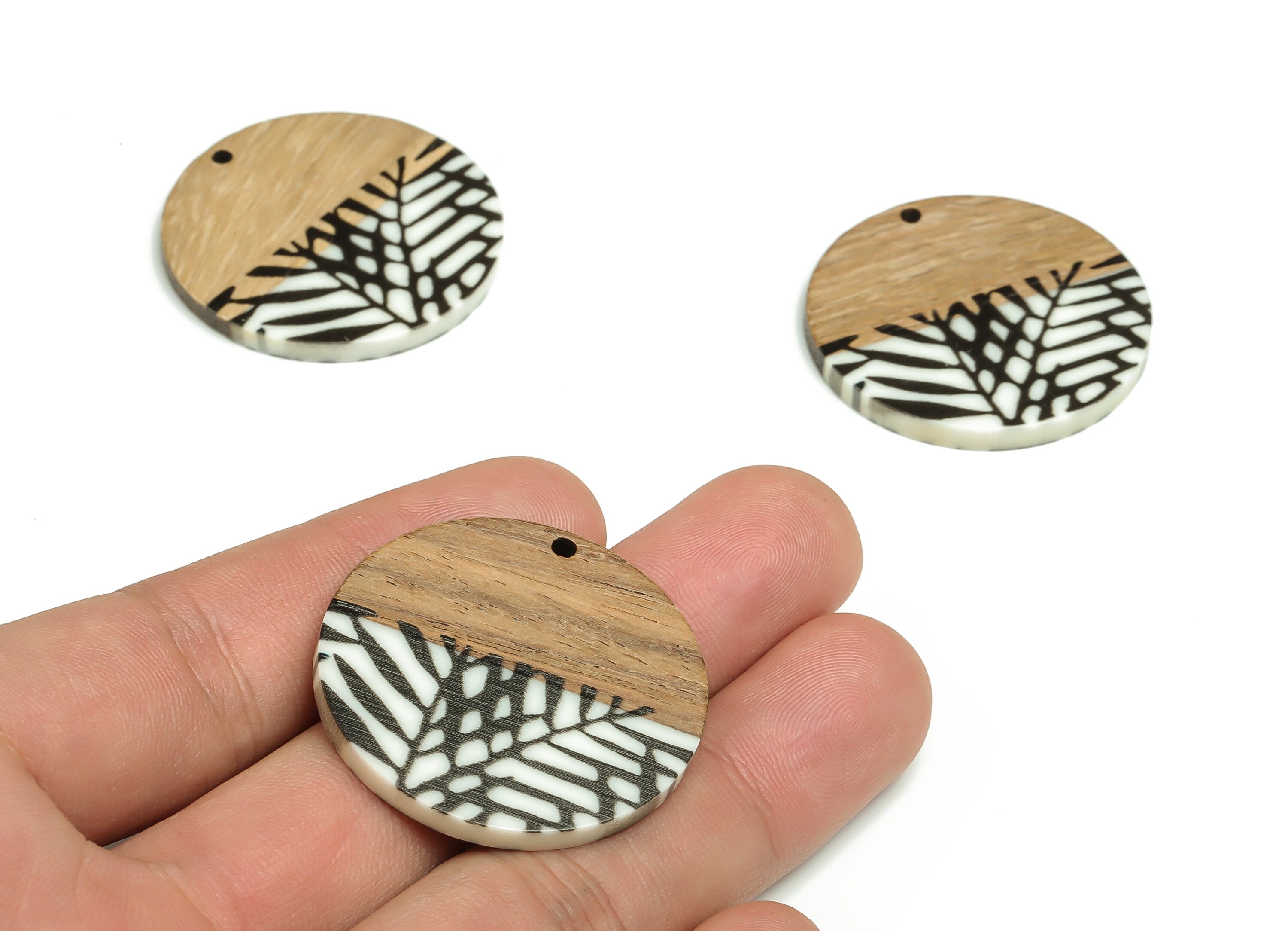 Walnut Wood Round Earring Charms - Resin Circle Pendant - Gray White&Coffee Resin Round - Jewelry Supplies - 34.98x34.98x2.93mm - BB1105 - DOMEDBAZAAR