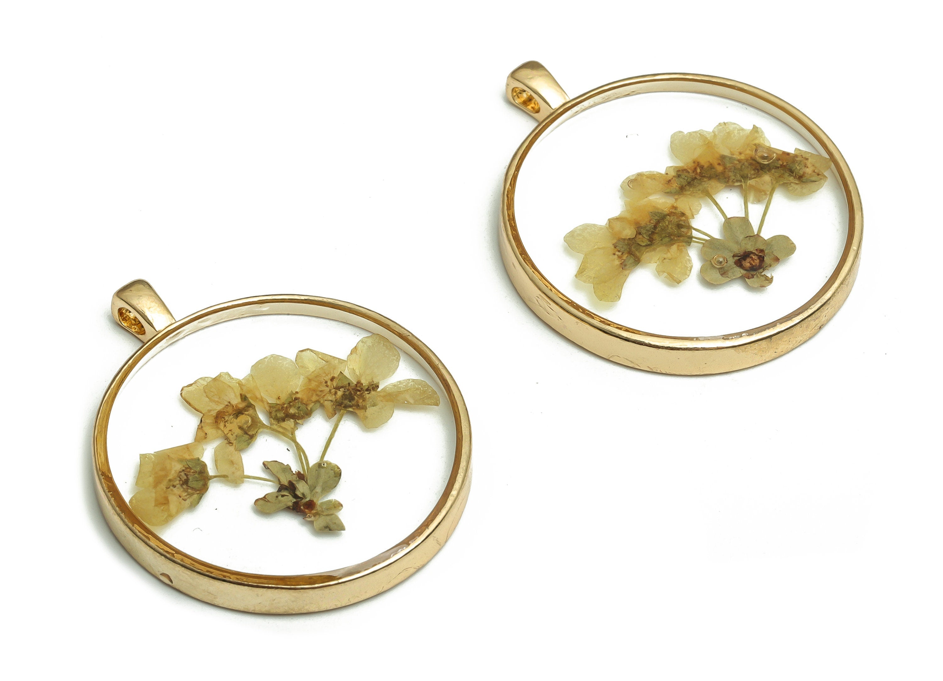 Resin Round Charm - Real Flower Earrings Charm - Epoxy Resin Snowgrass Pendant Charms - Gold Tone Plated Alloy -35.43x28.63x4.46mm- ZZ1941 - DOMEDBAZAAR