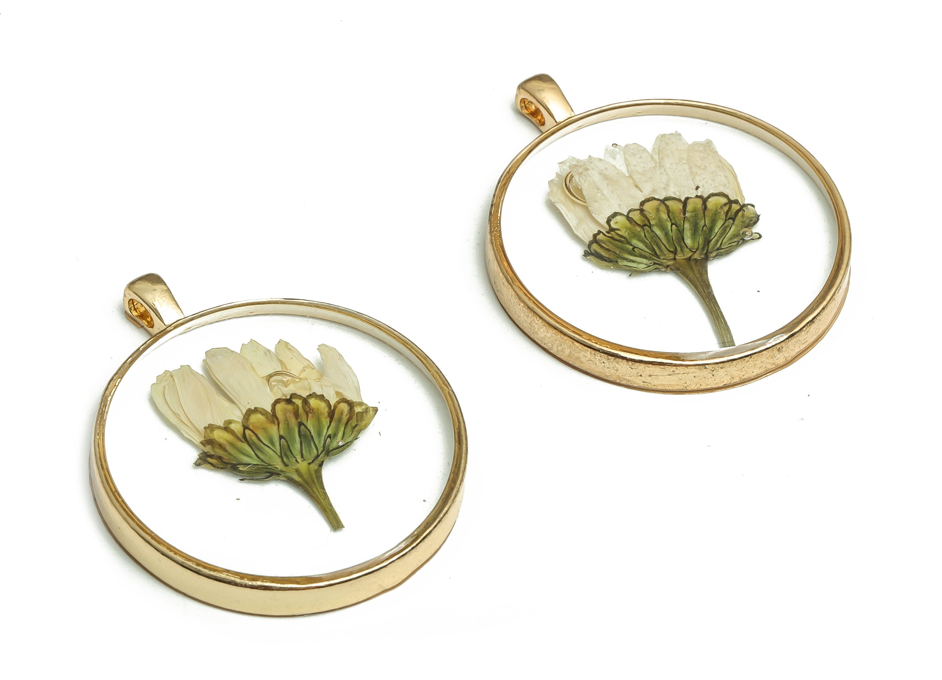Resin Round Earring Charm - Real Dried Flower Jewelry - Resin Chrysanthemum Flower Charm - Gold Tone Plated Alloy -34.8x29.2x4.78mm- ZZ1942 - DOMEDBAZAAR