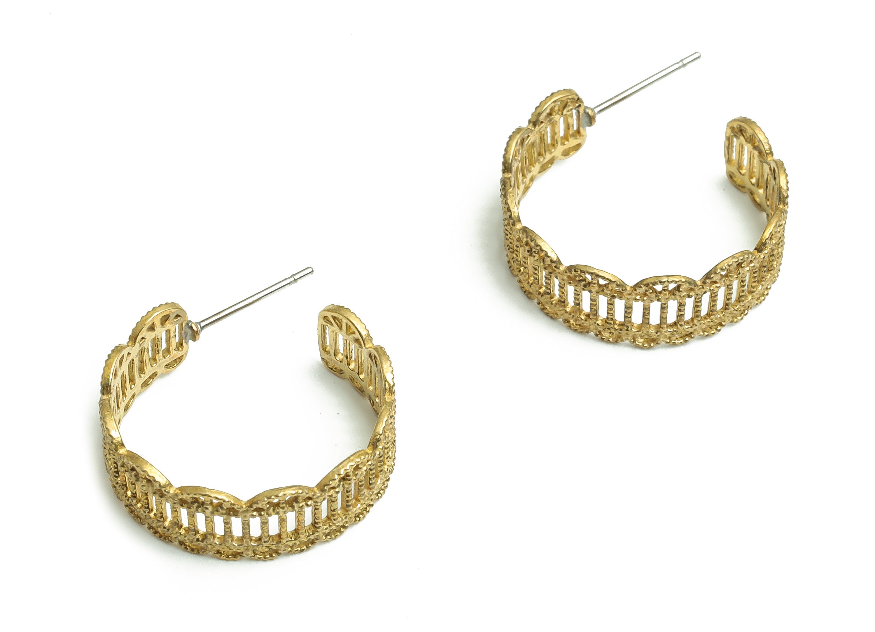 Brass Texture C Earring Stud - Raw Brass Window Earring Post - Stainless Steel Stud -  Jewelry Making Supplies - 20.37x19.45x1.04mm - PP4735 - DOMEDBAZAAR