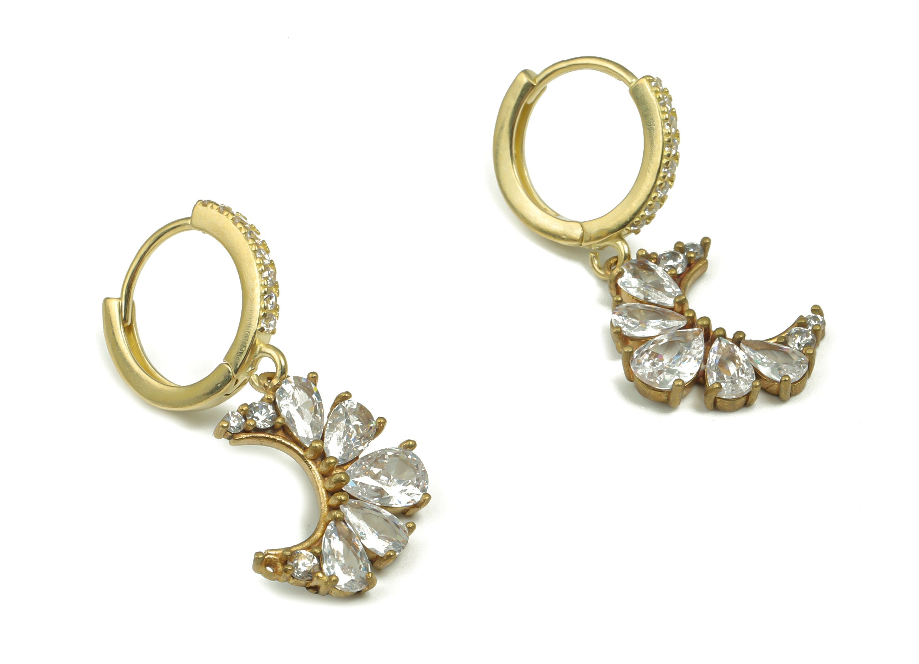 Brass Round Flower Hoop Earring – Dainty Clasp Crescent Huggie With Open Ring – Zircon Small Hoop – Brass Stud - 28.83x13.77x2.7mm - PP4907 - DOMEDBAZAAR