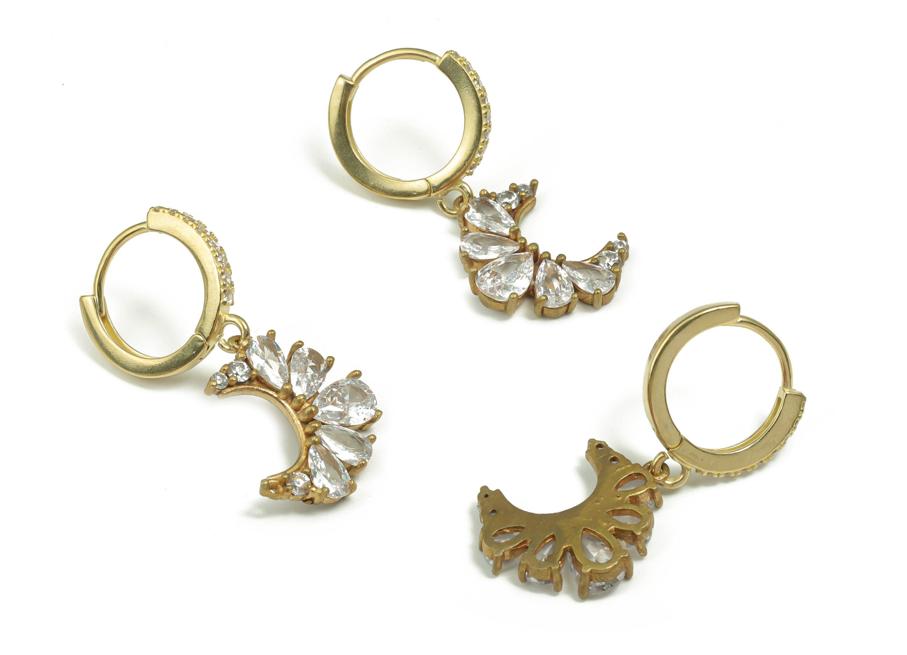 Brass Round Flower Hoop Earring – Dainty Clasp Crescent Huggie With Open Ring – Zircon Small Hoop – Brass Stud - 28.83x13.77x2.7mm - PP4907 - DOMEDBAZAAR