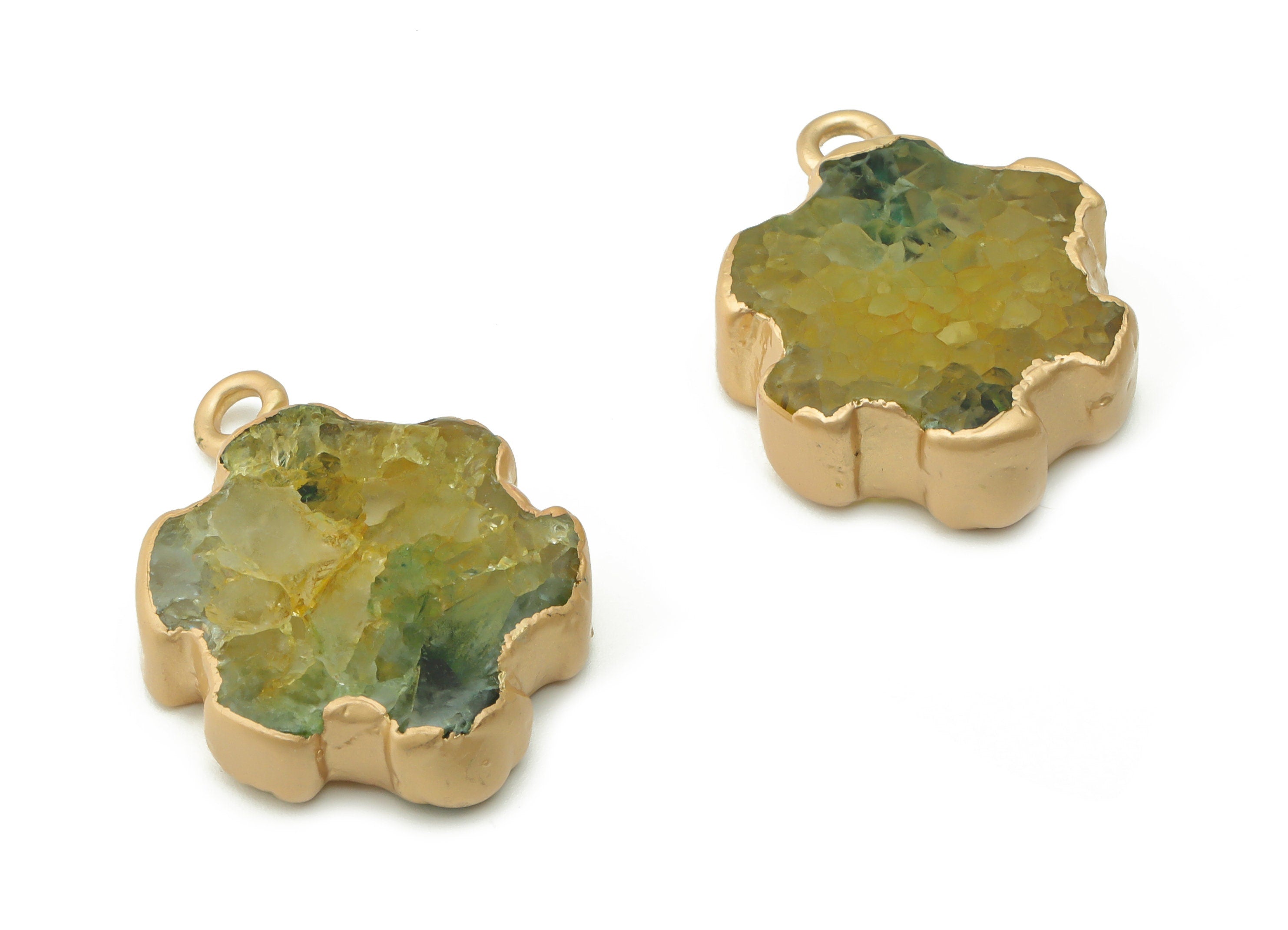Agate Flower Charms - Brass Flower Pendant - Natural Stone - Matte Gold Tone Plated Brass – Jewelry Supplies - 26.88x20.27x6.19mm – NS1543A - DOMEDBAZAAR