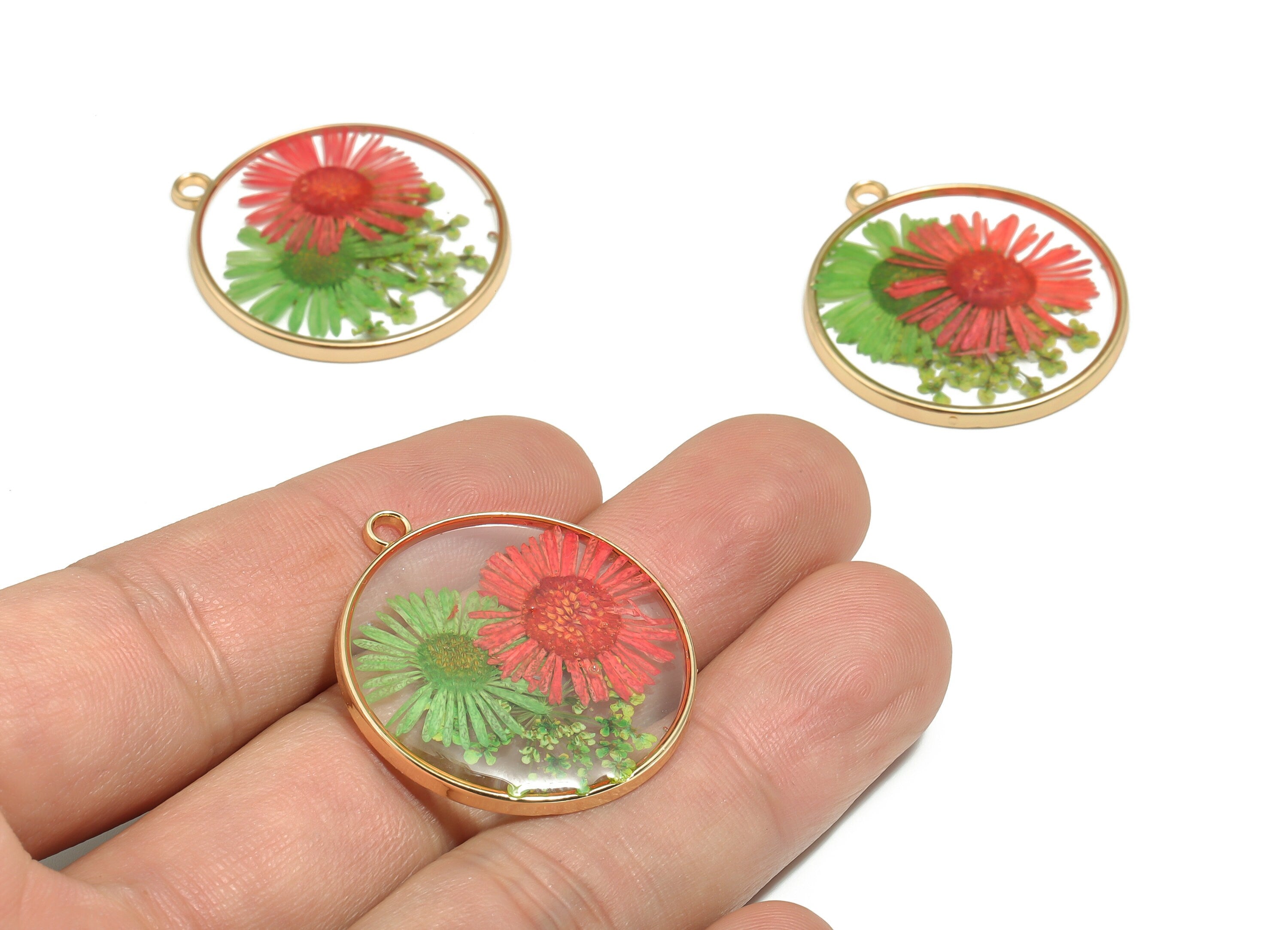Resin Round Earring Charms - Resin Real Dried Flower Pendant - Gold Tone Plated Alloy  - Jewelry Supplies - 32.6x29.39x2.93mm - RC1143B - DOMEDBAZAAR