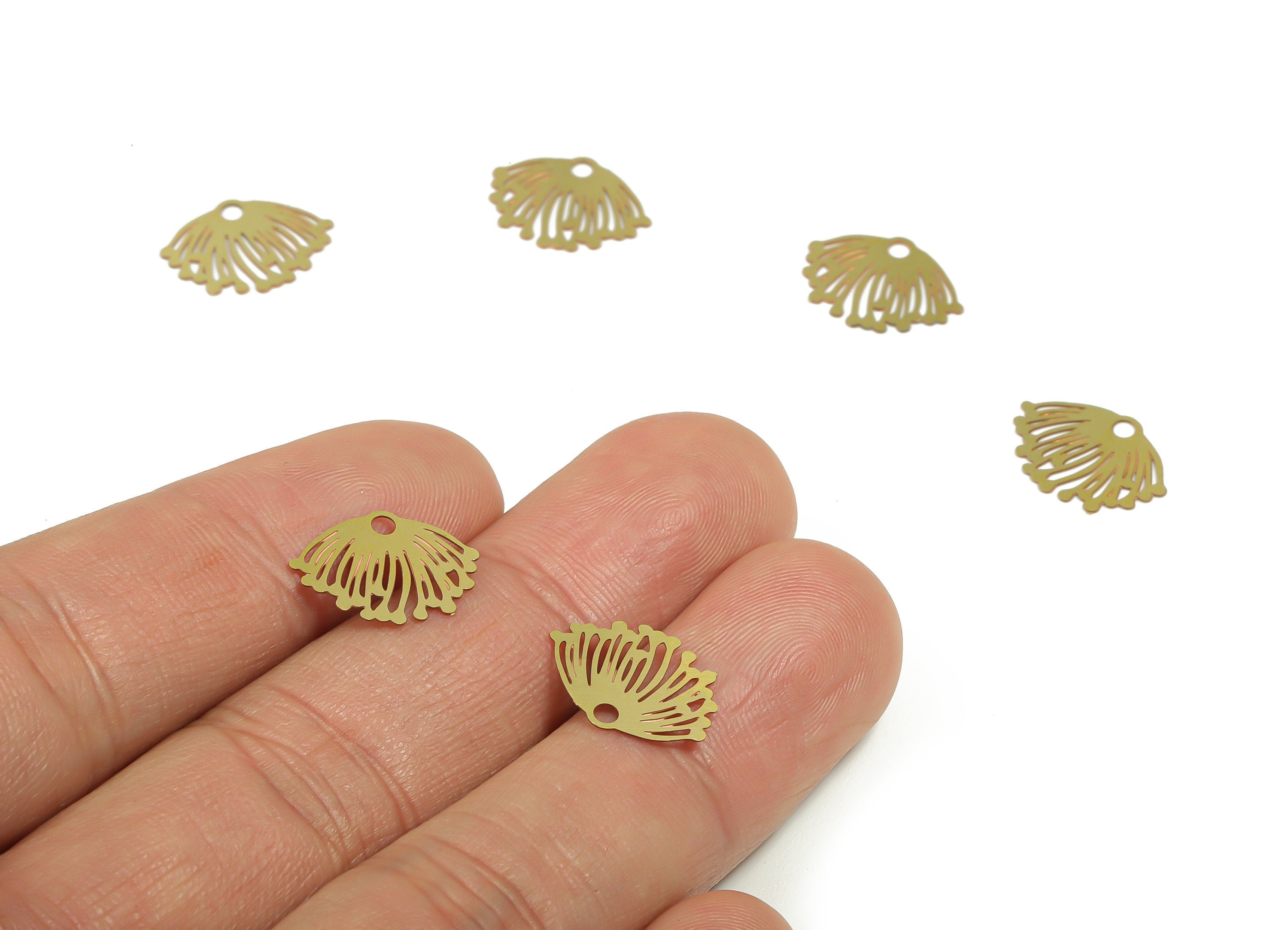 Brass Lotus Earring Charms - Raw Brass Lotus Pendant - Jewellery Making Supplies - 14.48mm x 10.96mm x 0.28mm - JJC12312 - DOMEDBAZAAR