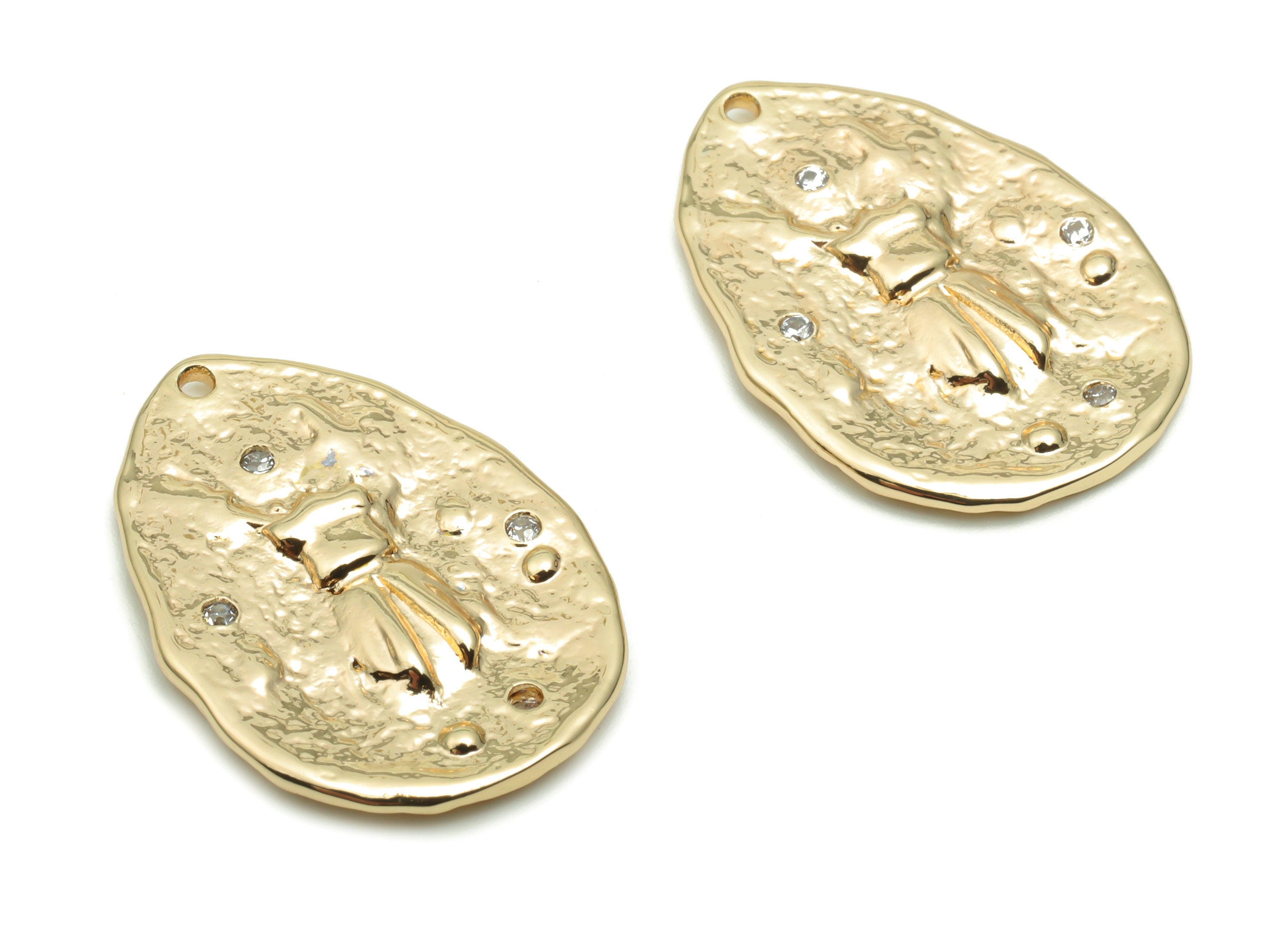 Brass Hammered Oval Woman Earring Charms With Zircons - Gold Looks Old Age Pendant - 18K Real Gold Plated Brass - 24.17x17.2x2.1mm - RGP4274 - DOMEDBAZAAR