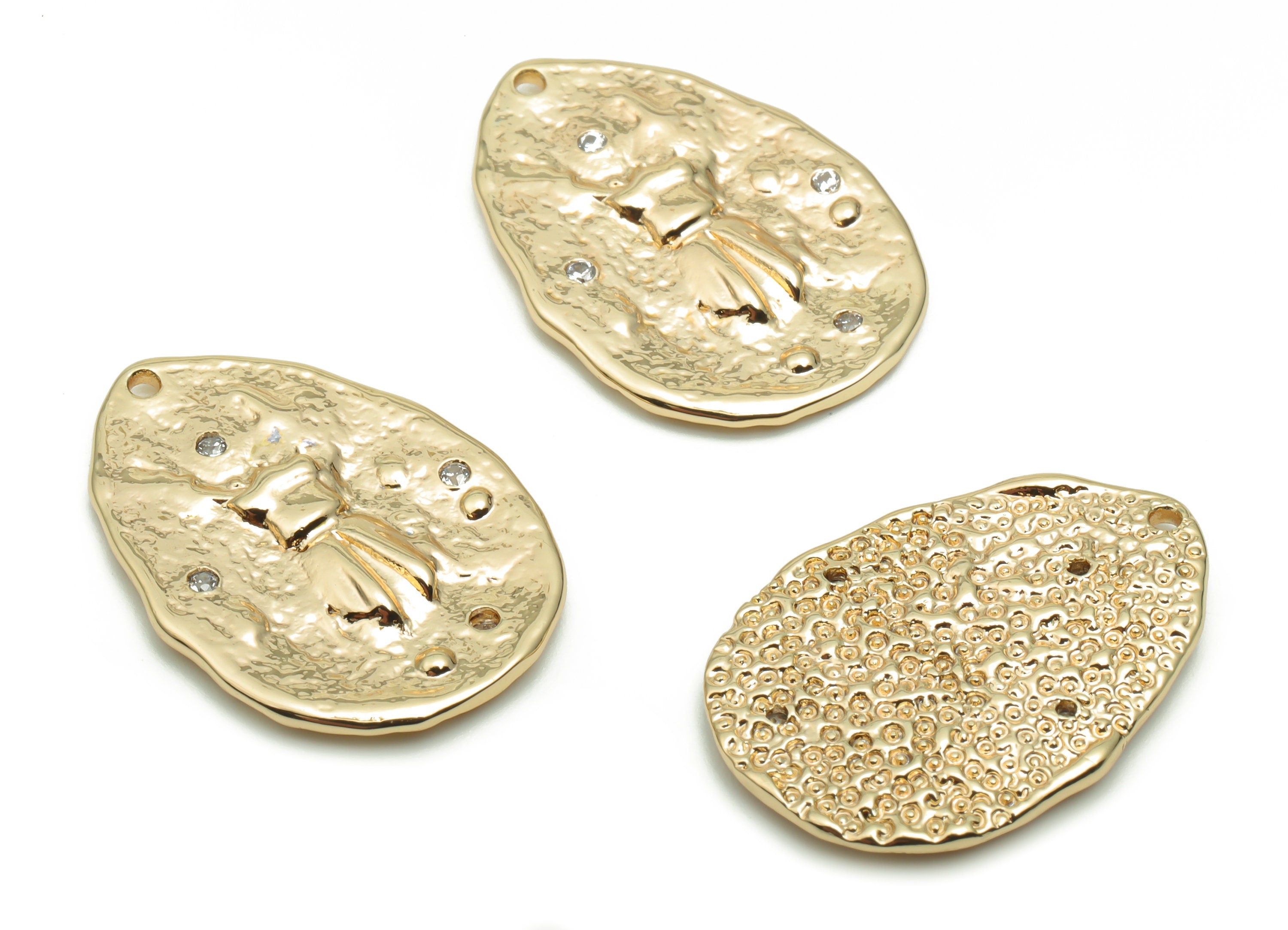 Brass Hammered Oval Woman Earring Charms With Zircons - Gold Looks Old Age Pendant - 18K Real Gold Plated Brass - 24.17x17.2x2.1mm - RGP4274 - DOMEDBAZAAR
