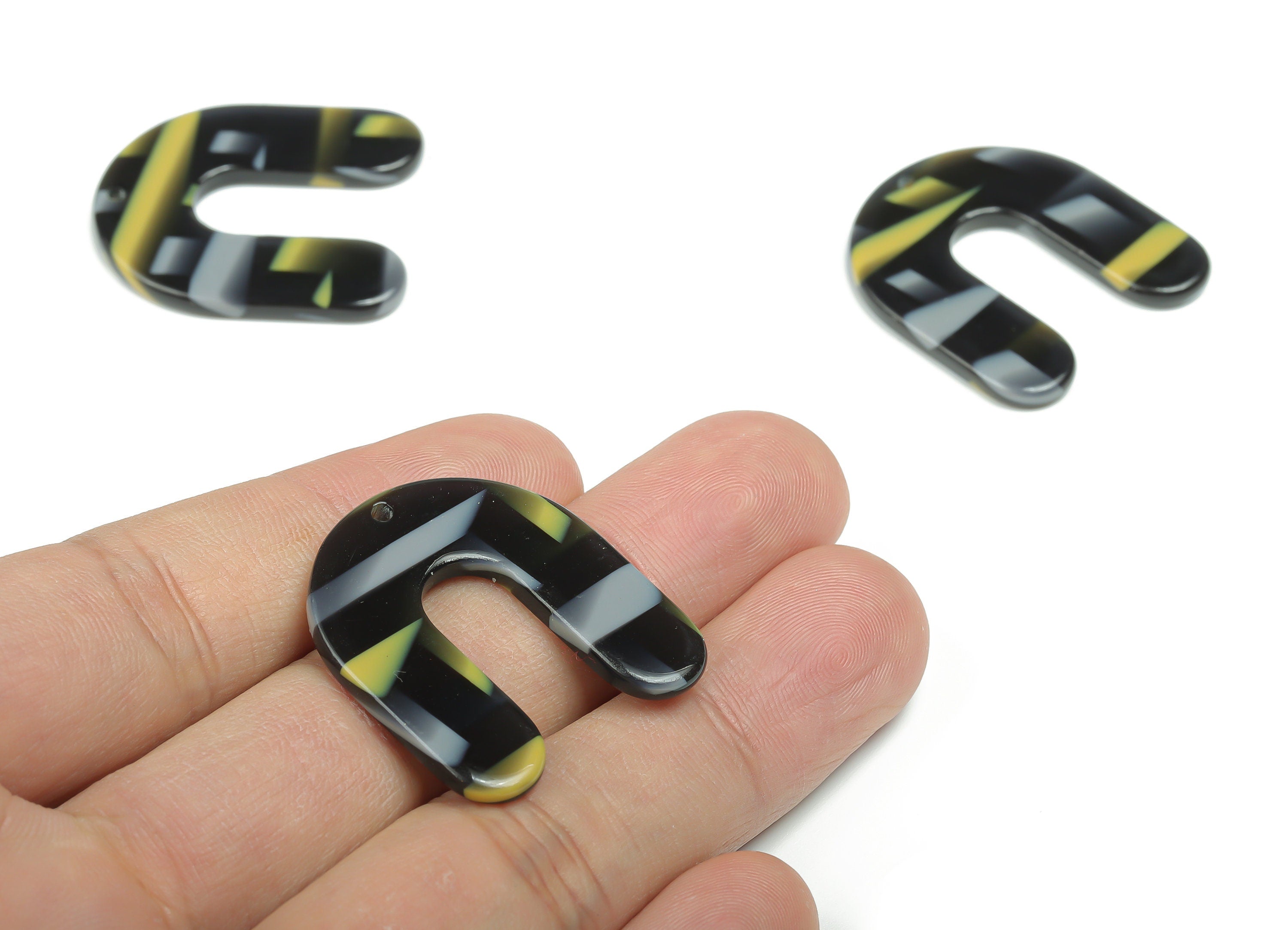 Acetate U Earring Charms - Acetate Horse Hoe Pendant - Jewelry Making Supplies - 31.17x27.81x2.52mm - AC2363B - DOMEDBAZAAR