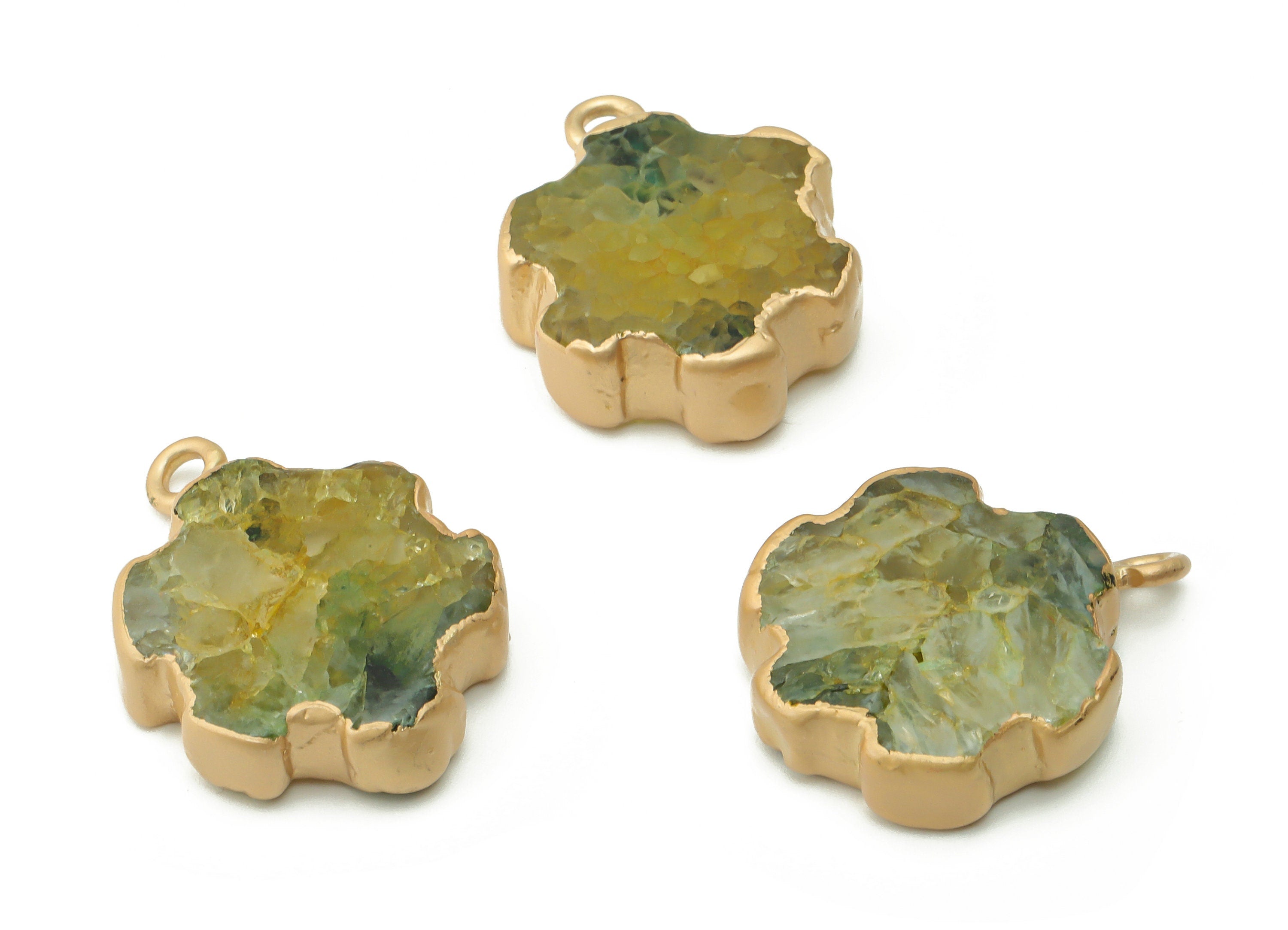 Agate Flower Charms - Brass Flower Pendant - Natural Stone - Matte Gold Tone Plated Brass – Jewelry Supplies - 26.88x20.27x6.19mm – NS1543A - DOMEDBAZAAR