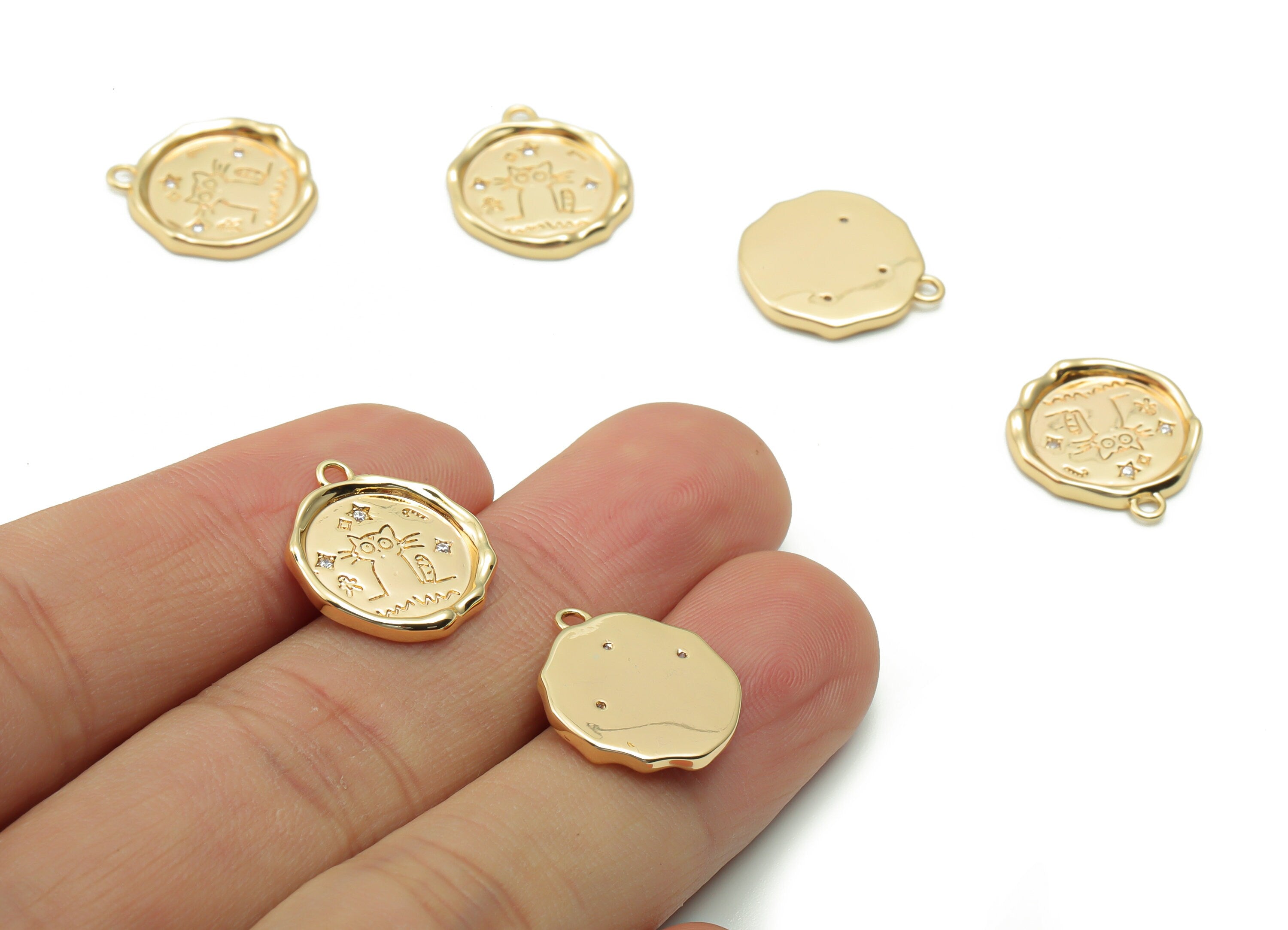 Brass Round Cat Earring Charms With Zircons - Gold Cat Engraved Pendant - 18K Real Gold Plated Brass - 17.41x15.1x1.75mm - RGP4197 - DOMEDBAZAAR