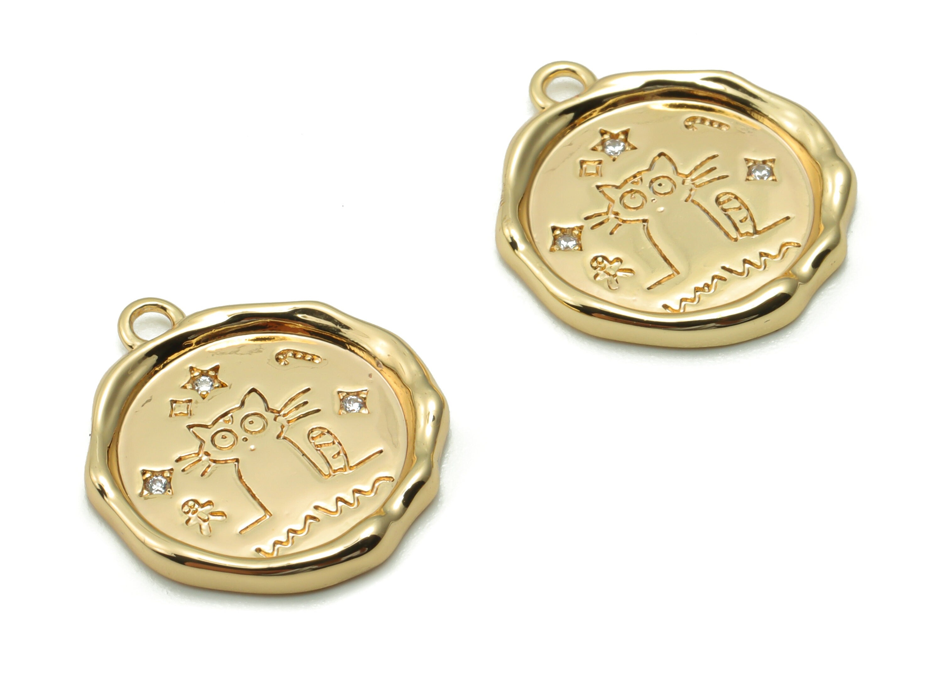 Brass Round Cat Earring Charms With Zircons - Gold Cat Engraved Pendant - 18K Real Gold Plated Brass - 17.41x15.1x1.75mm - RGP4197 - DOMEDBAZAAR