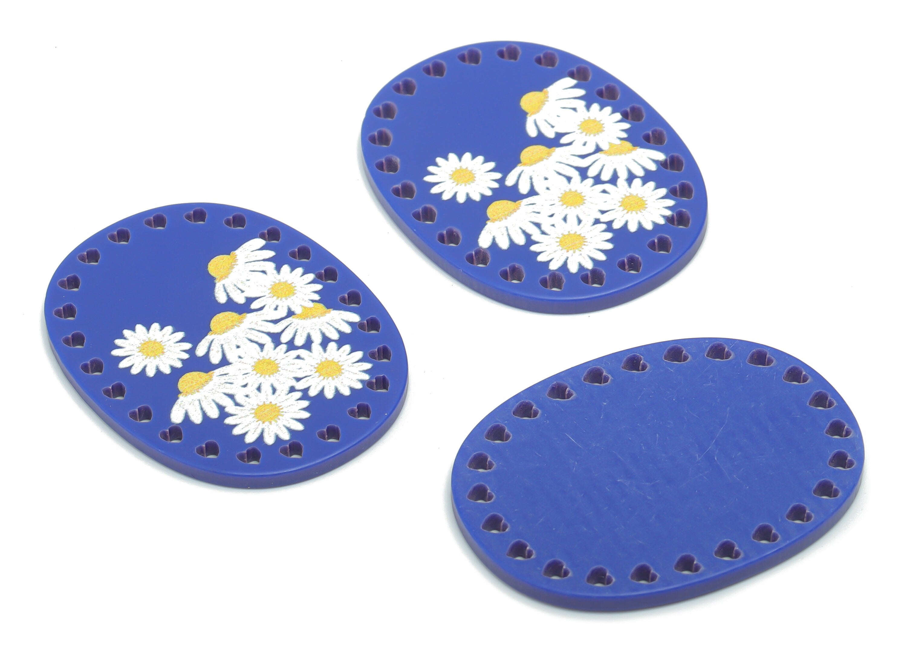 Acrylic Oval Flower Heart Earring Connector – Acrylic Chrysanthemum Charms and Pendant - Daisy Charm - 39.55x30.2x2.2mm - AC2435 - DOMEDBAZAAR