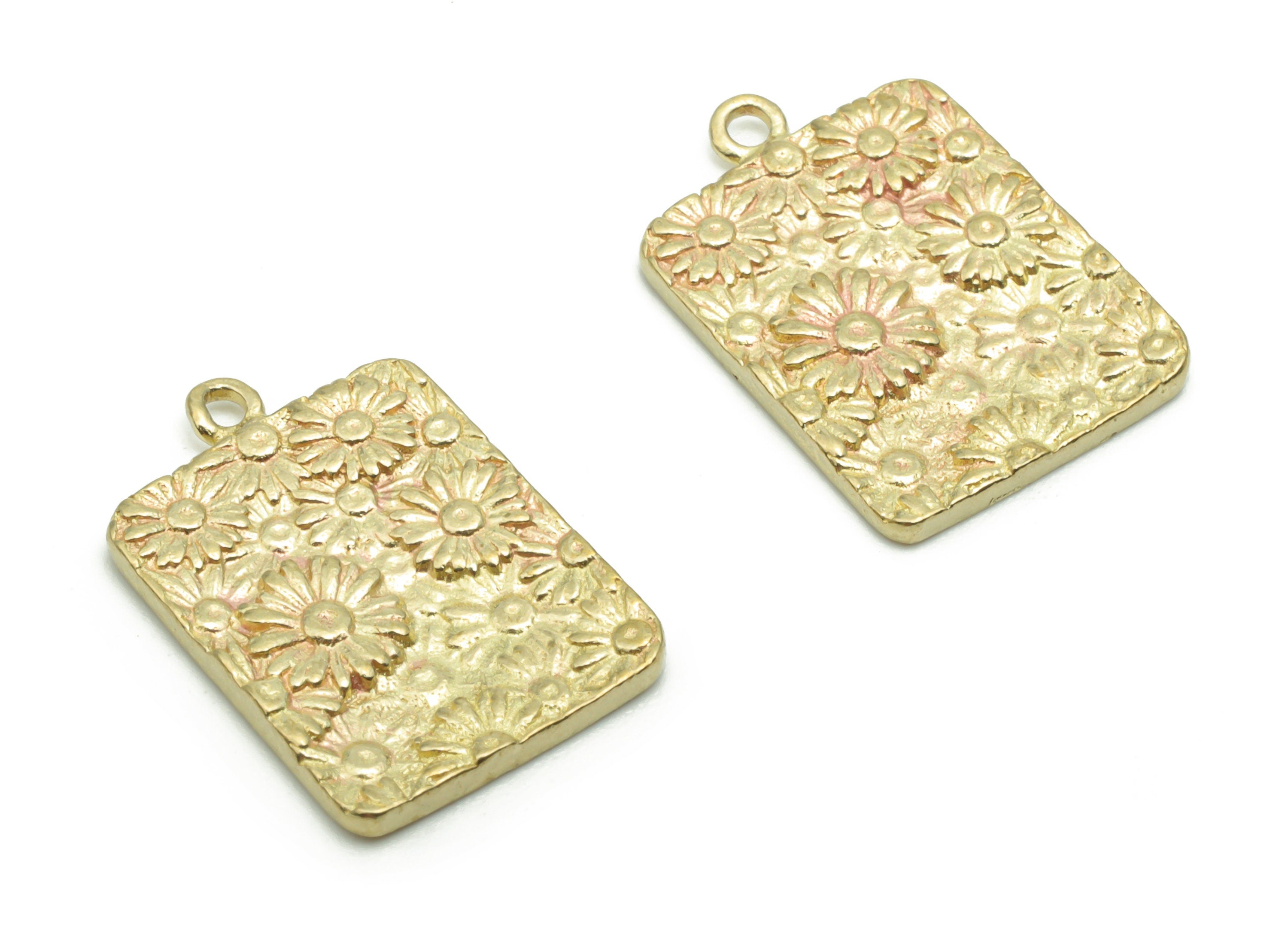 Brass Hammered Square Flowers Daisy Earring Charms - Raw Brass Square Flowers Pendant - Jewelry Making Supplies - 18.13x12.64x1.4mm - PP5040 - DOMEDBAZAAR