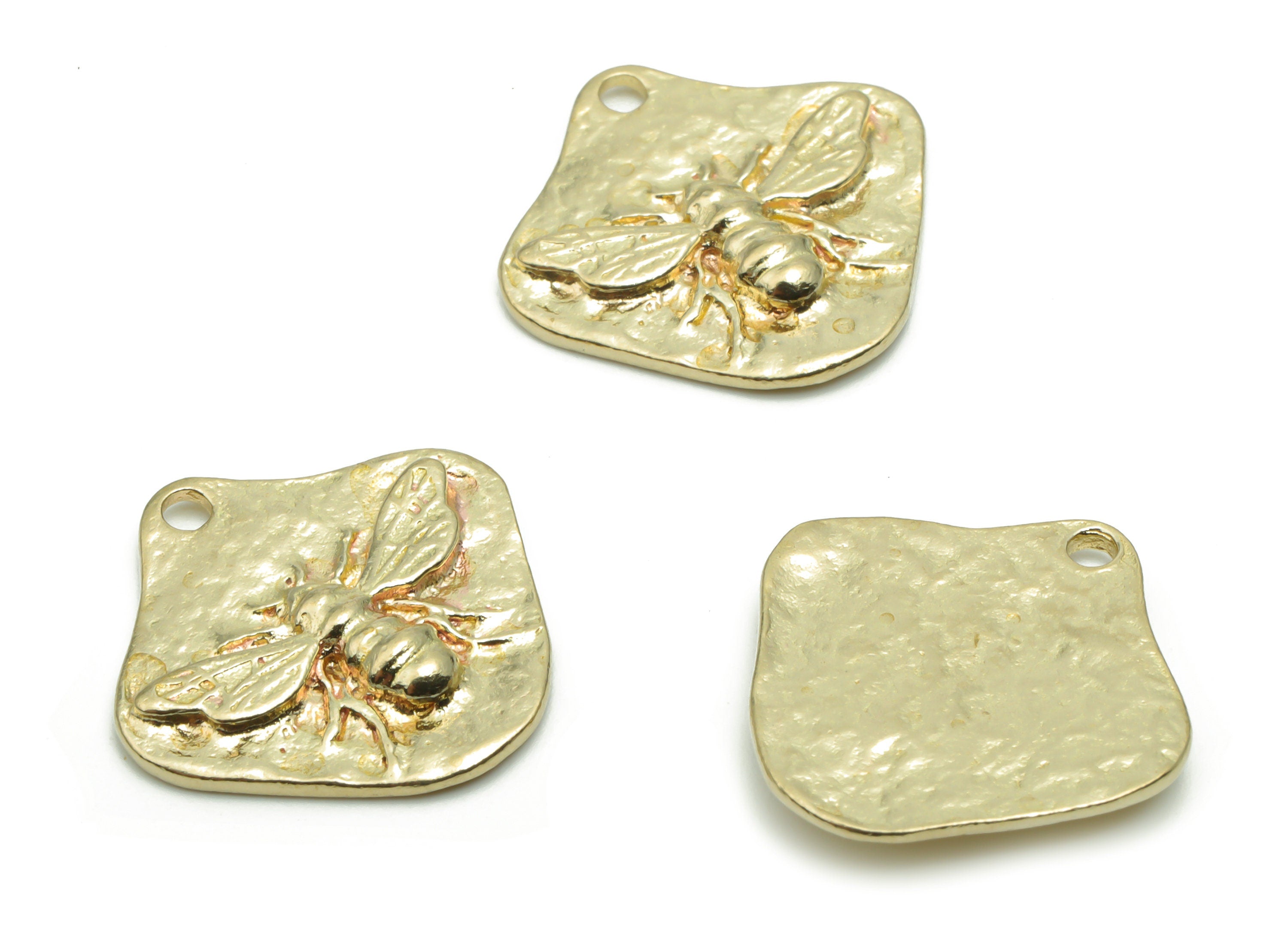 Brass Hammered Square Bee Earring Charms - Raw Brass Square Bee Pendant - Jewelry Making Supplies - 19.88x19.66x2.75mm - PP5053 - DOMEDBAZAAR