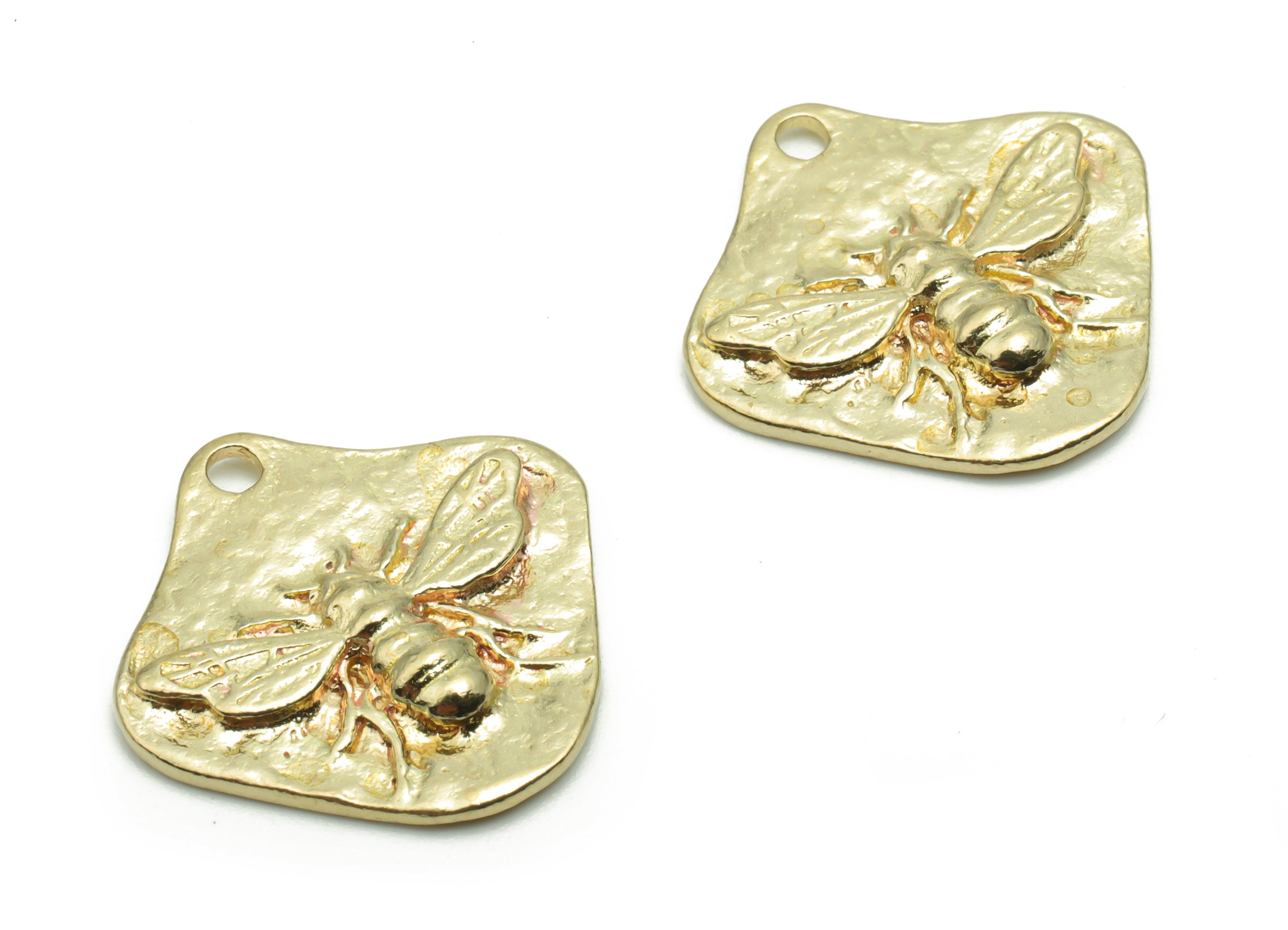 Brass Hammered Square Bee Earring Charms - Raw Brass Square Bee Pendant - Jewelry Making Supplies - 19.88x19.66x2.75mm - PP5053 - DOMEDBAZAAR