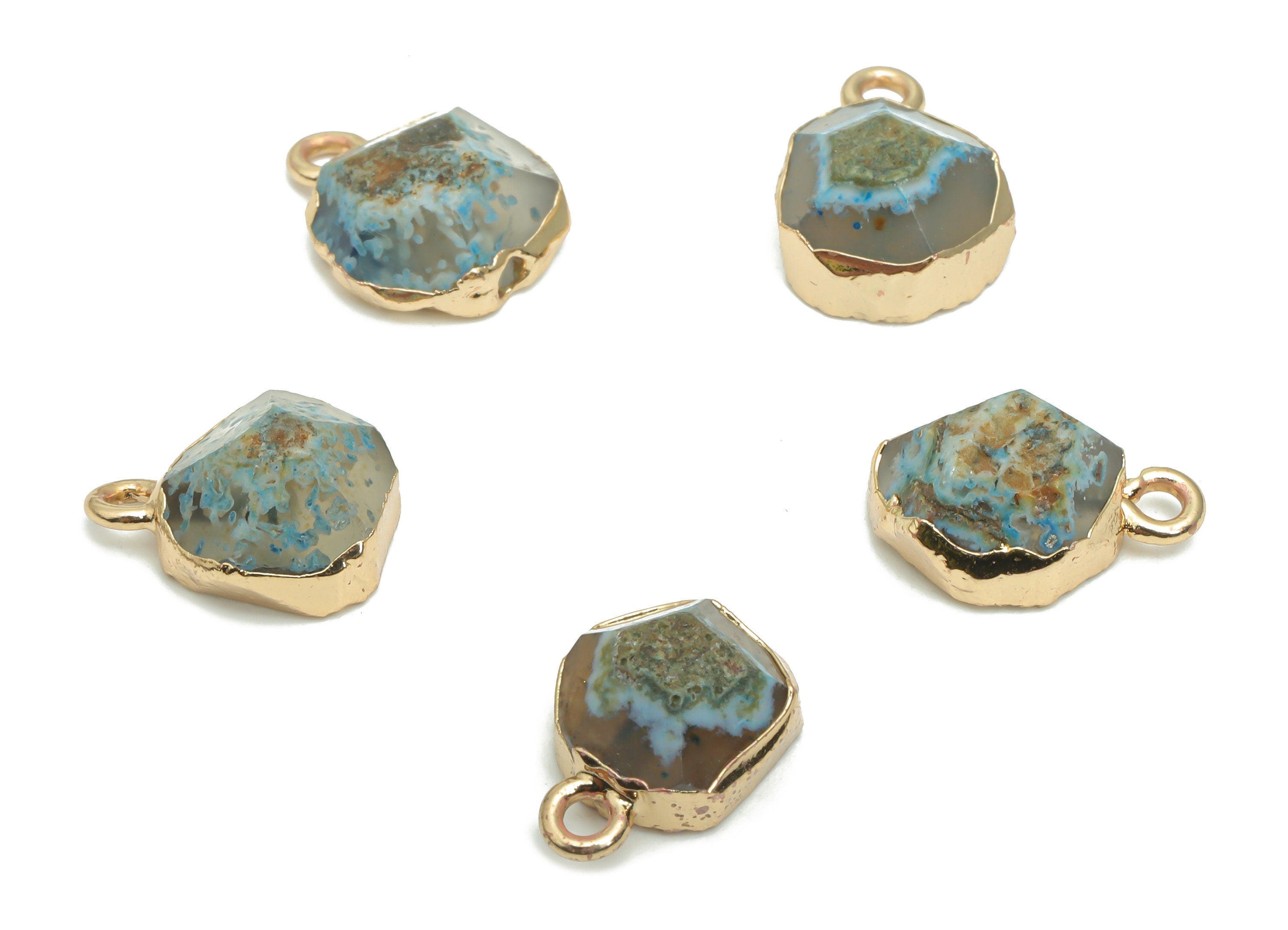 Agate Crystal Charms - Brass Wire Irregular Pendant - Natural Stone - Gold Tone Plated Brass – Jewelry Supplies - 14.49x10.3x7.5mm – NS1623A - DOMEDBAZAAR