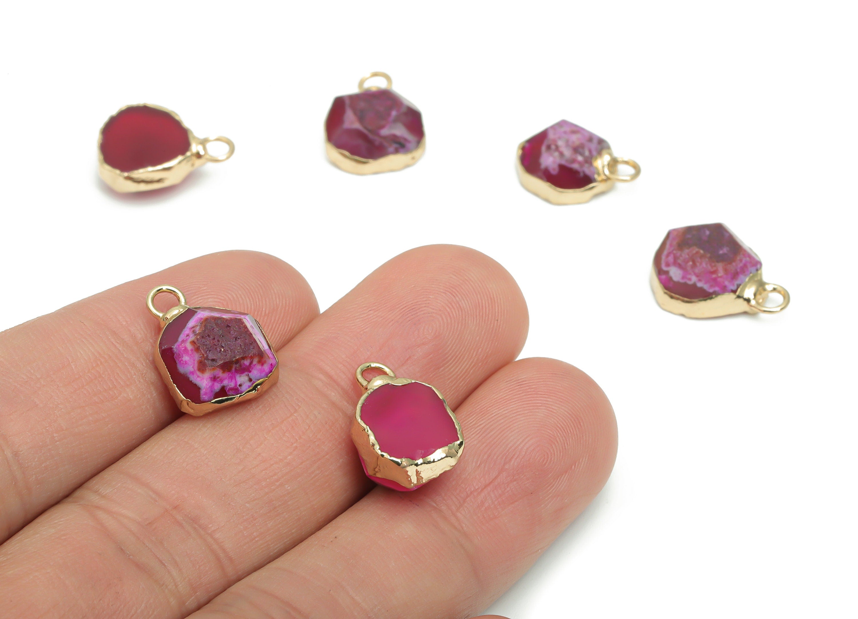 Agate Crystal Charms - Brass Wire Irregular Pendant - Natural Stone - Gold Tone Plated Brass – Jewelry Supplies - 14.49x10.3x7.5mm – NS1623B - DOMEDBAZAAR