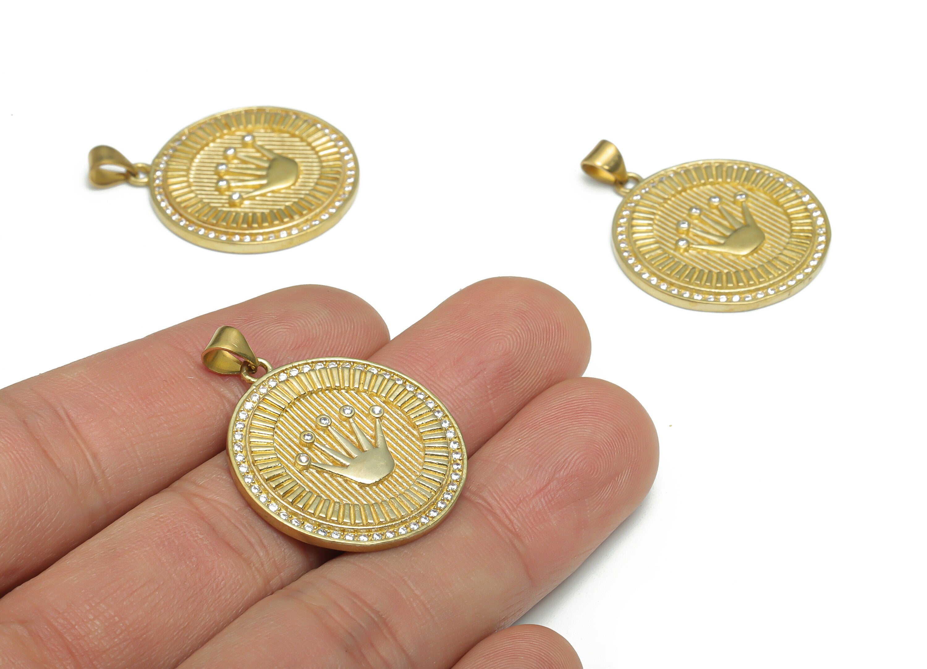 Brass Round Crow Hand Earring Charms With Zircons - Raw Brass Crow Circle Pendant - Jewelry Making Supplies - 33.34x25.44x2.56mm - PP5164 - DOMEDBAZAAR