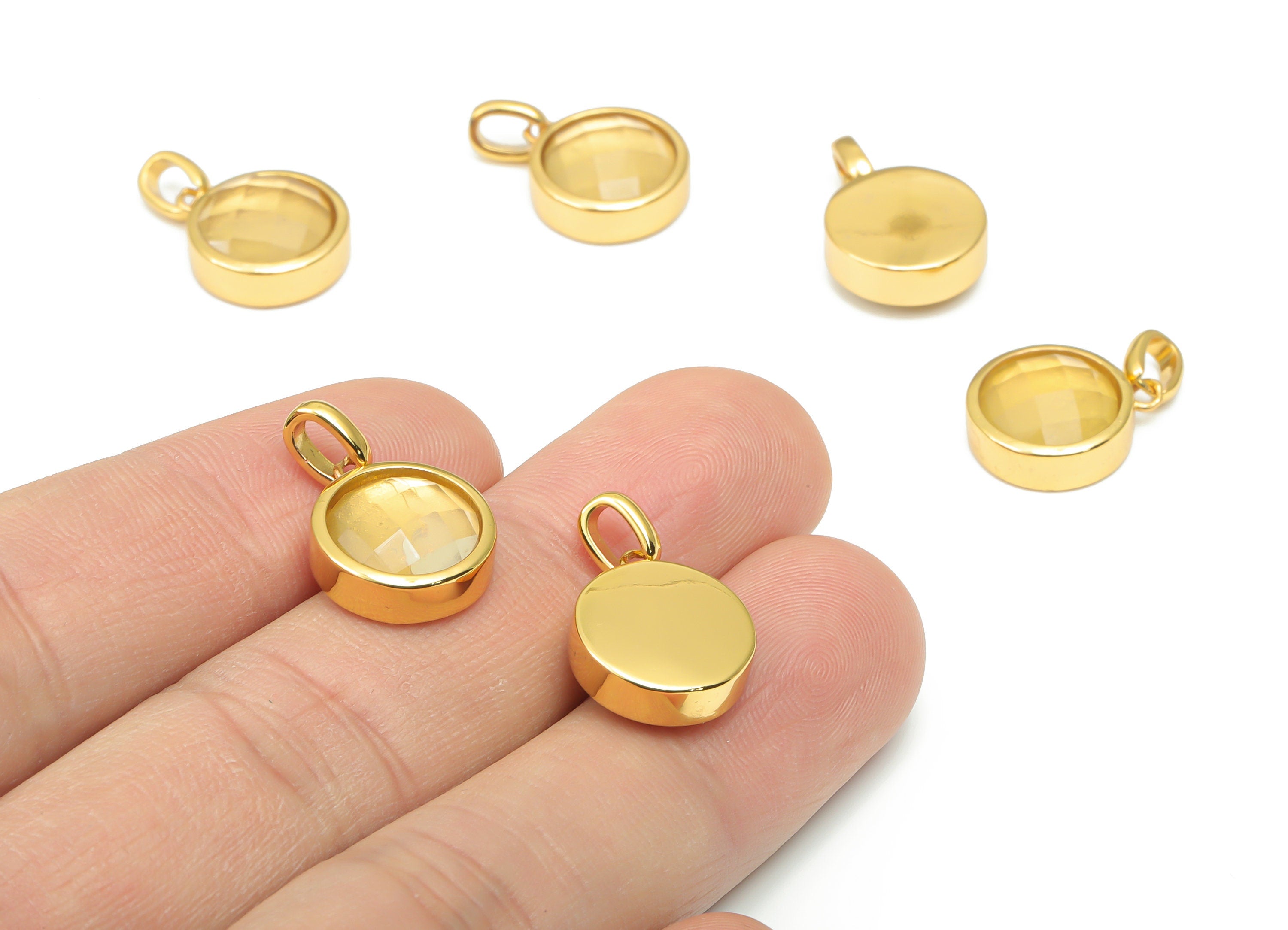 Lemon Quartz Natural Stone Faceted Round Charms With Loop - Brass Circle Pendant - Gold Tone Plated Brass – 20.07x12.71x5.9mm – NS1666G - DOMEDBAZAAR