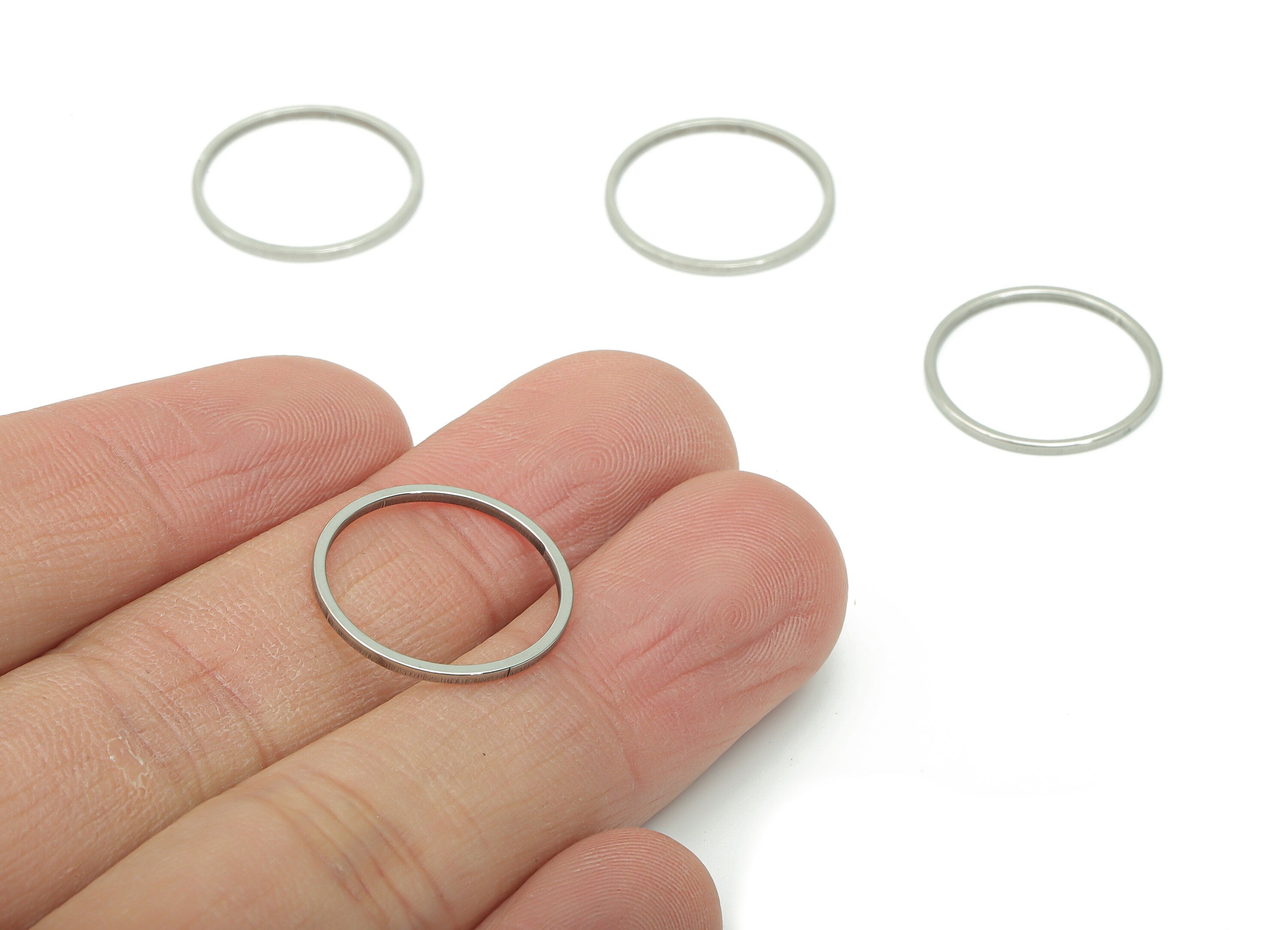 Stainless Steel 201 Round Hoop Connector - 18*1*1mm - Stainless Steel 201 Circle Ring Links - Jewelry Supplies - 17.8x17.8x1mm - SS1367-18 - DOMEDBAZAAR