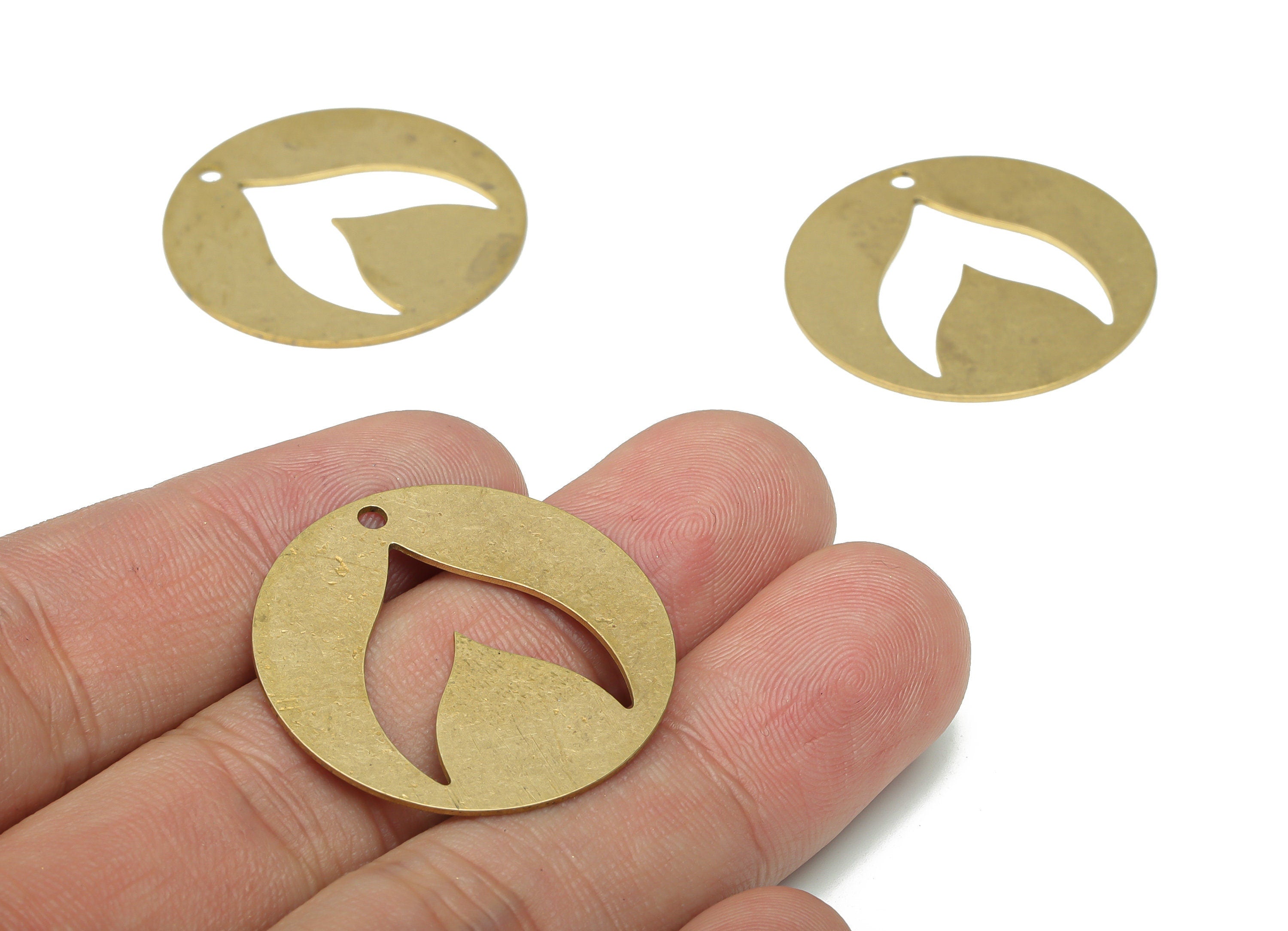 Brass Round Fish Fail Earring Charms - Raw Brass Fail Fin Circle Pendant - DIY Jewelry Making Supplies - 29.96x29.96x0.63mm - PPA2991 - DOMEDBAZAAR