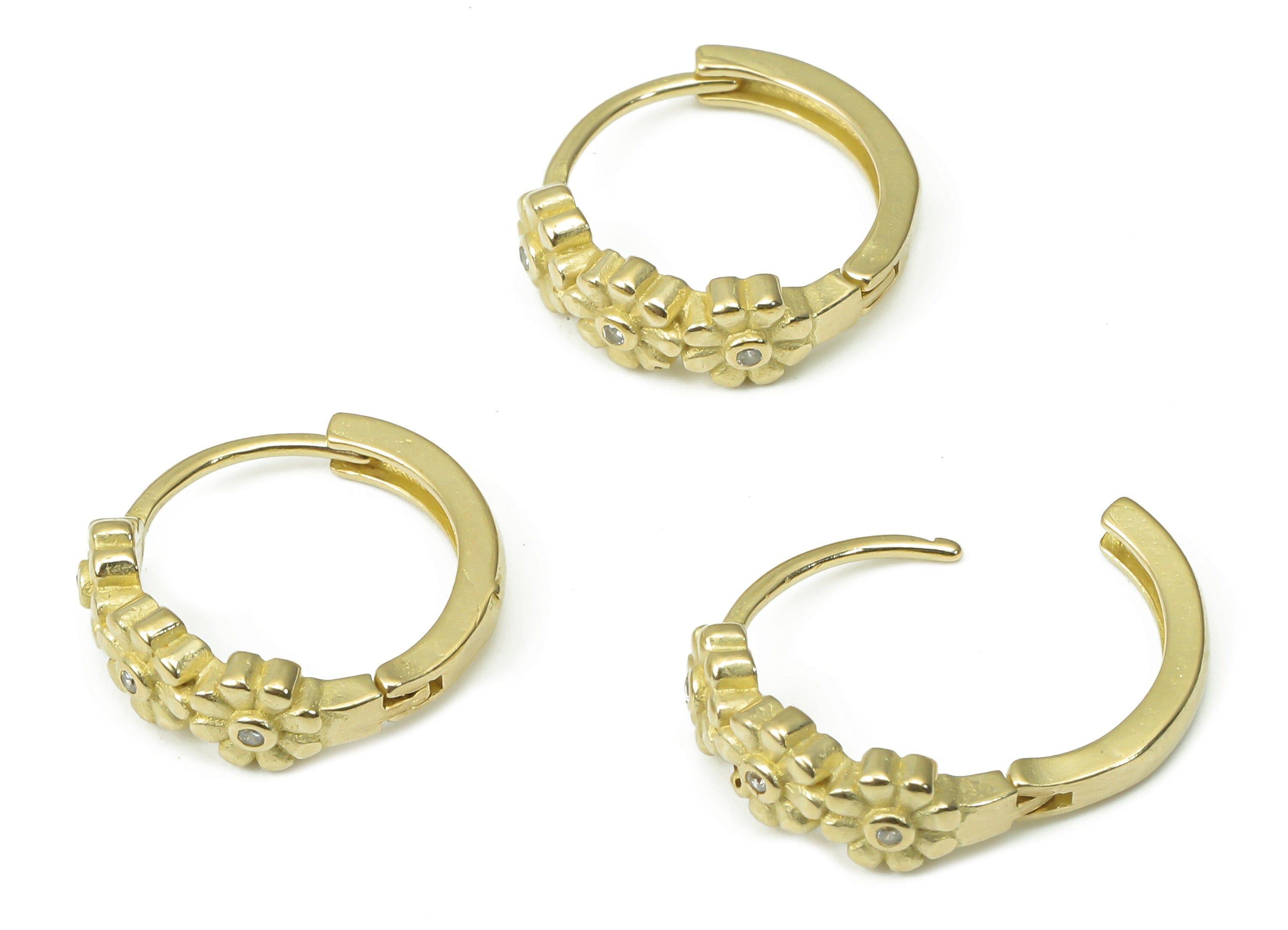 Brass Round Hoop Earring - Dainty Flower Huggies with Open Ring - Zircon Small Hoop Earrings - Jewelry Making - 14.54x13.29x1.77mm - PP7364 - DOMEDBAZAAR