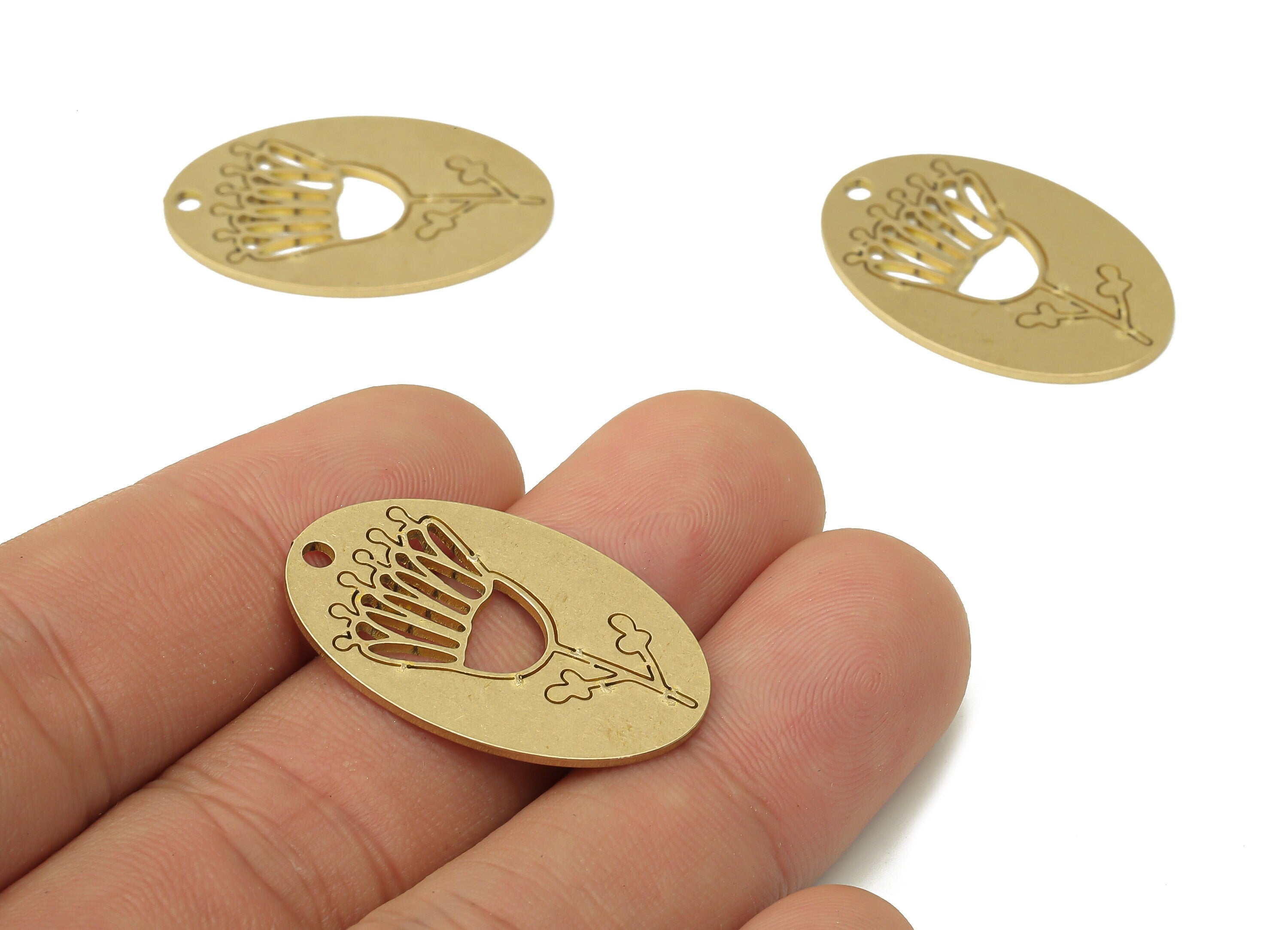 Textured Flower Disc Charm - Raw Brass Oval Flower Pendant Charm -Brass Laser Cut Charm - Jewelry Making Supplies - 29.8x19x0.9mm - PPA3944 - DOMEDBAZAAR