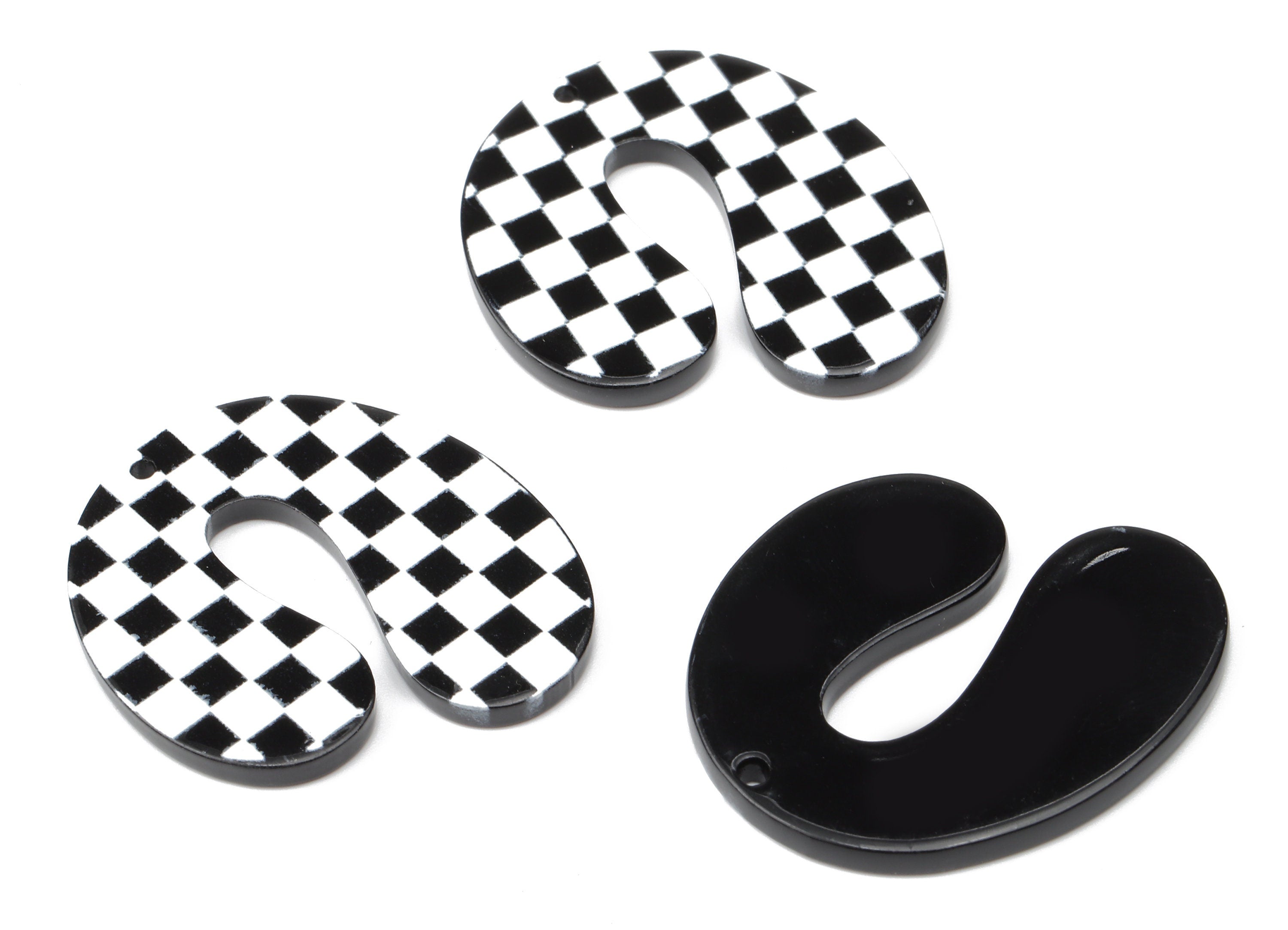 Acrylic Checkerboard U Shaped Earrings Charm  - Black and White Retro Charms - DIY Jewelry Supplies  - 29.53×29.3×2.4mm - AC2503B - DOMEDBAZAAR