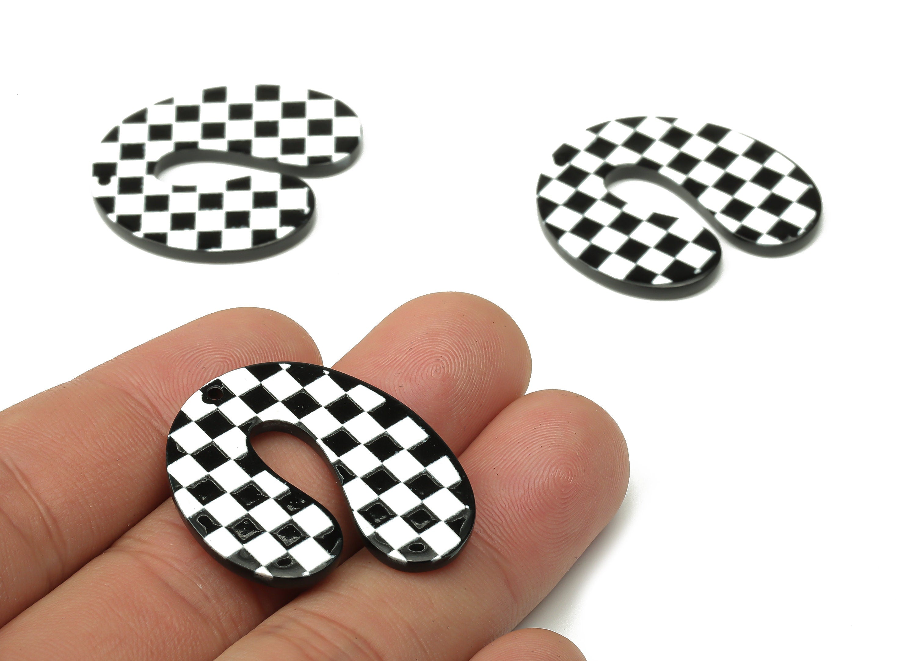 Acrylic Checkerboard U Shaped Earrings Charm  - Black and White Retro Charms - DIY Jewelry Supplies  - 29.53×29.3×2.4mm - AC2503B - DOMEDBAZAAR