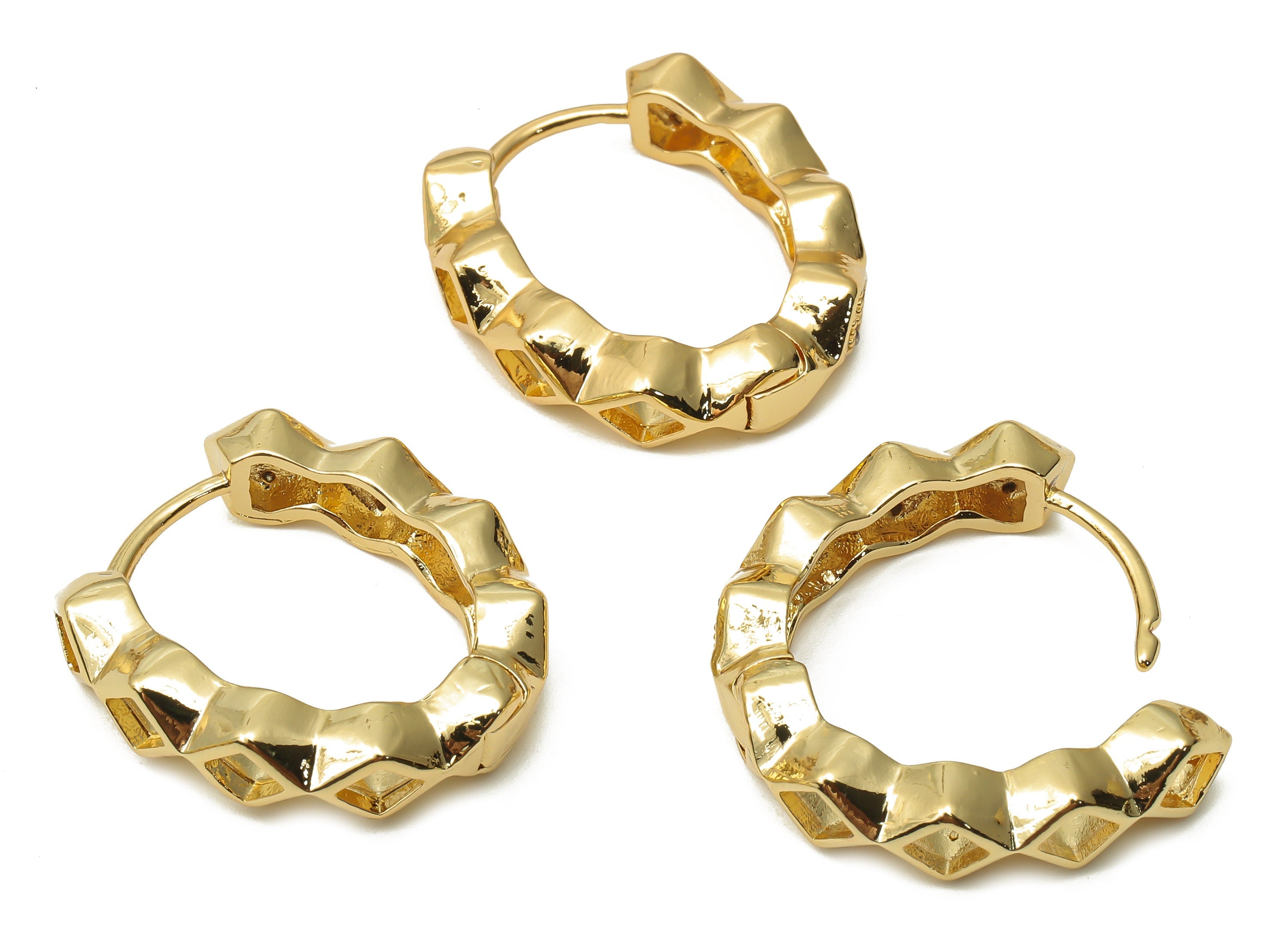 Brass Oval Wave Huggie Hoop Earrings with Zircon - Brass Zigzag Hoop Earrings - 18K Real Gold Plated - 23.77x21.07x4.93mm- RGP4776 - DOMEDBAZAAR