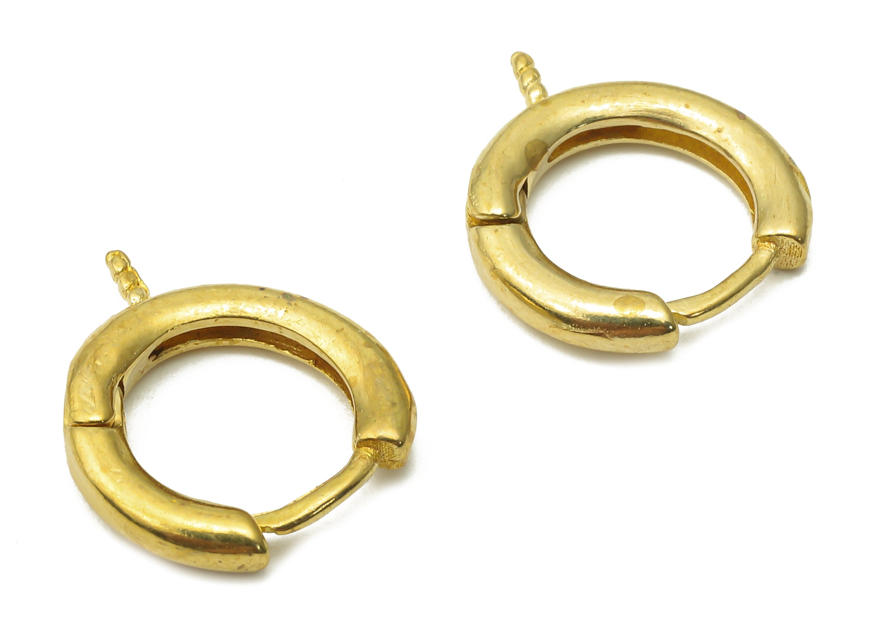 Brass Round Earring With Screw - Raw Brass Earrings - Brass Round For Pearl Hoop Clasps - Huggie Clasp Earring - 15.8x14.5x2.33mm - PP7598 - DOMEDBAZAAR