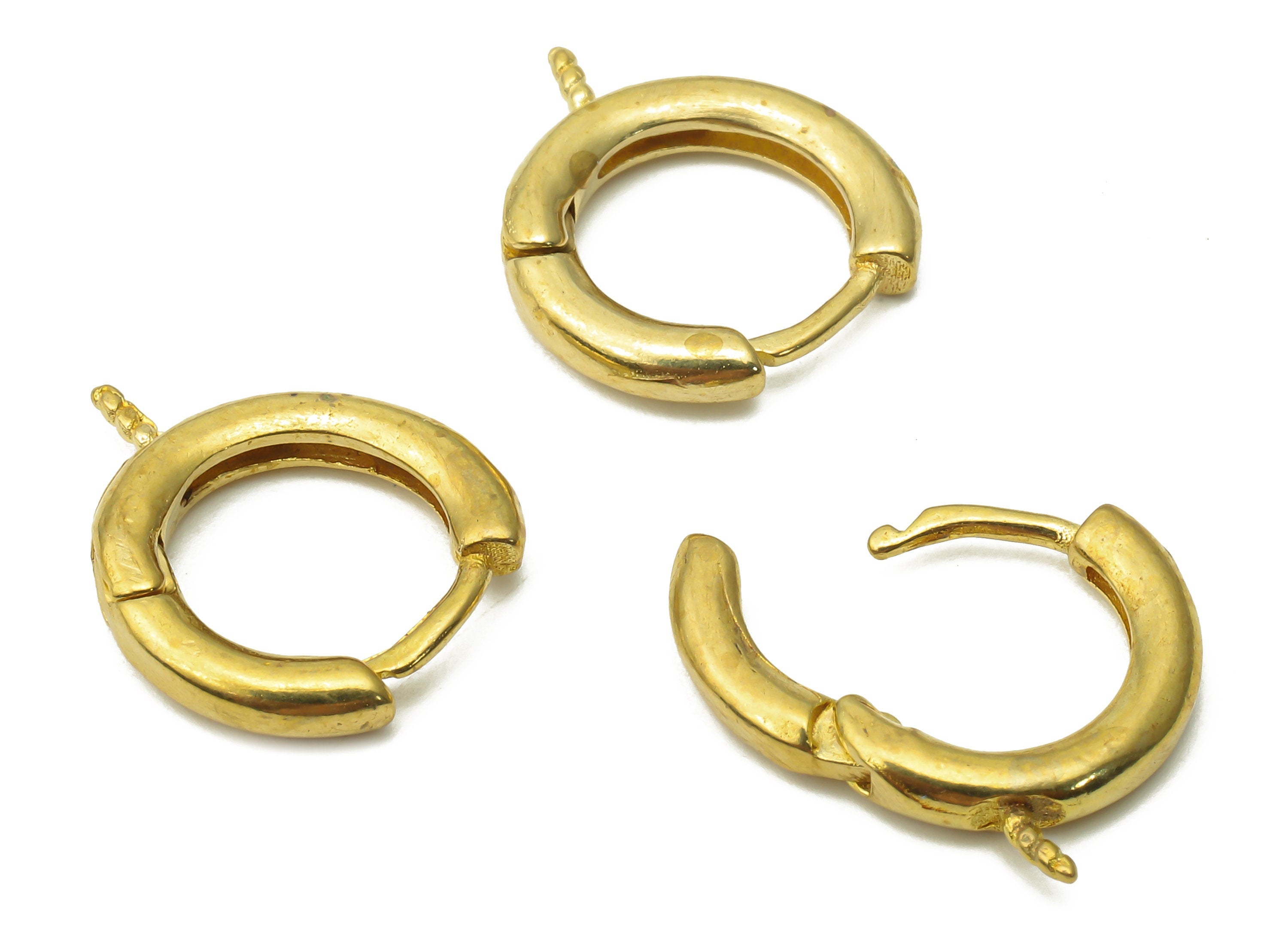 Brass Round Earring With Screw - Raw Brass Earrings - Brass Round For Pearl Hoop Clasps - Huggie Clasp Earring - 15.8x14.5x2.33mm - PP7598 - DOMEDBAZAAR