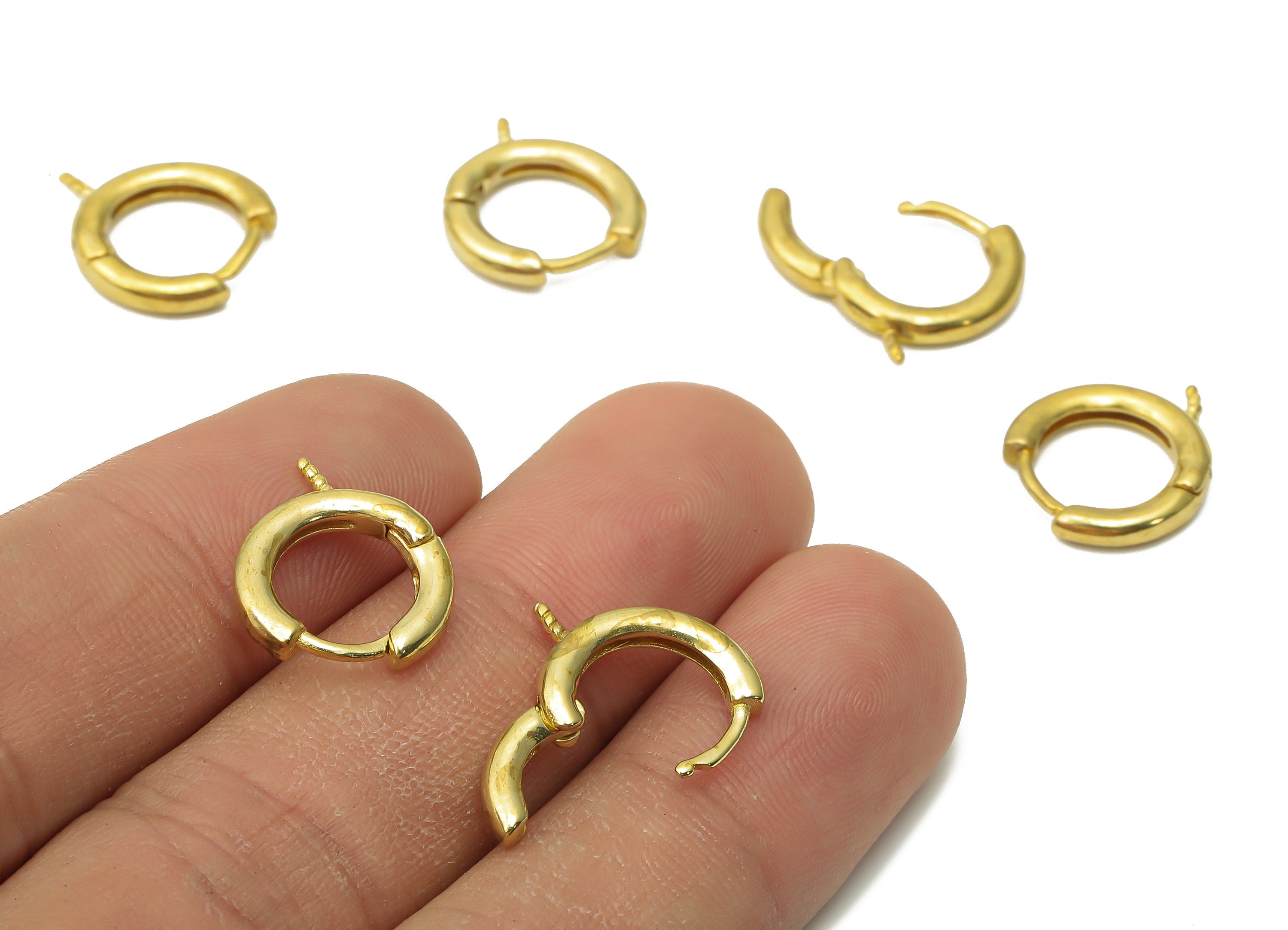 Brass Round Earring With Screw - Raw Brass Earrings - Brass Round For Pearl Hoop Clasps - Huggie Clasp Earring - 15.8x14.5x2.33mm - PP7598 - DOMEDBAZAAR