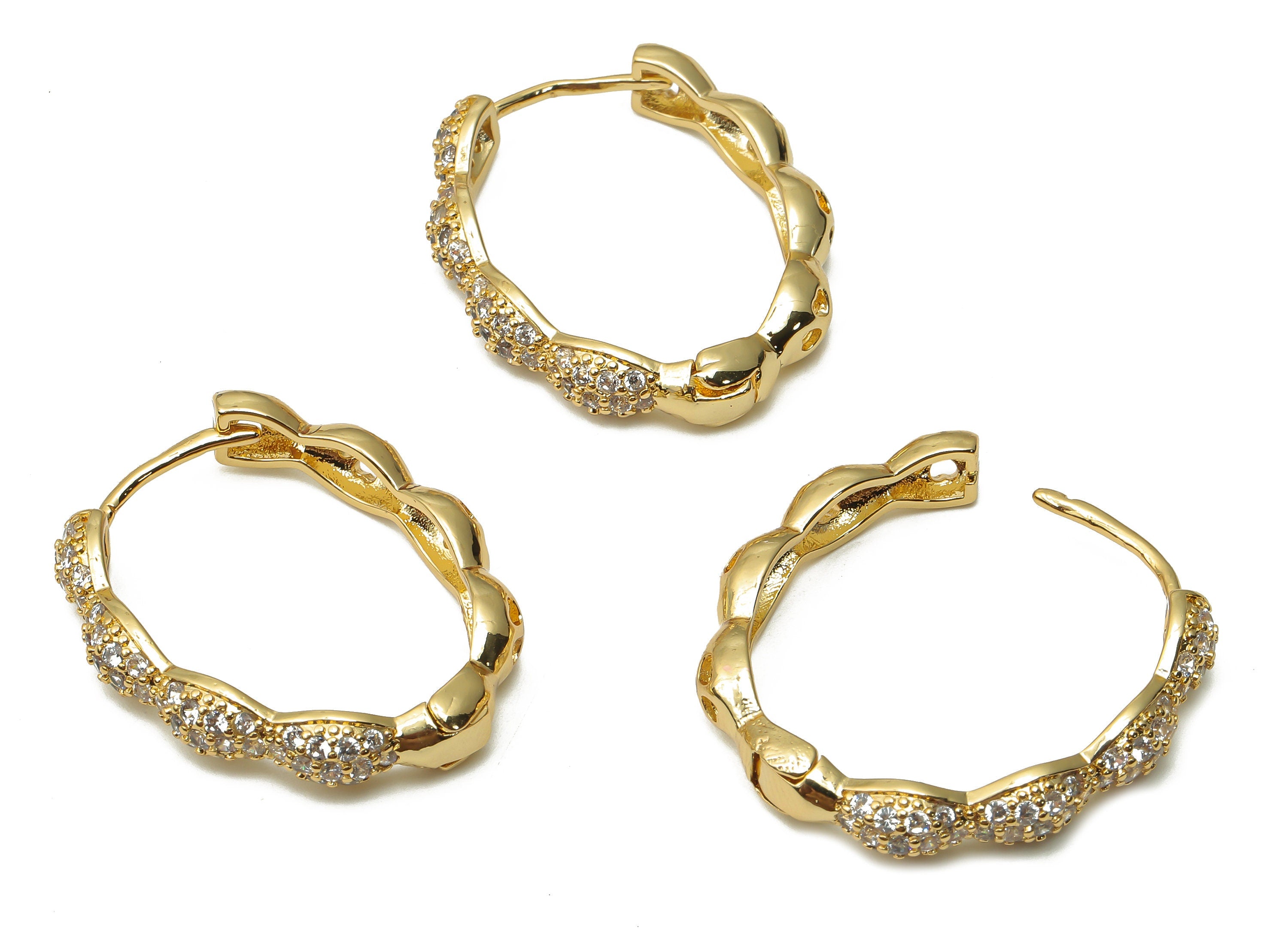Brass Oval Huggie Hoop Earrings with Zircon - Brass Zigzag Hoop Earrings -Huggie Hoop - 18K Real Gold Plated - 29.54x23.94x5.09mm - RGP4780 - DOMEDBAZAAR
