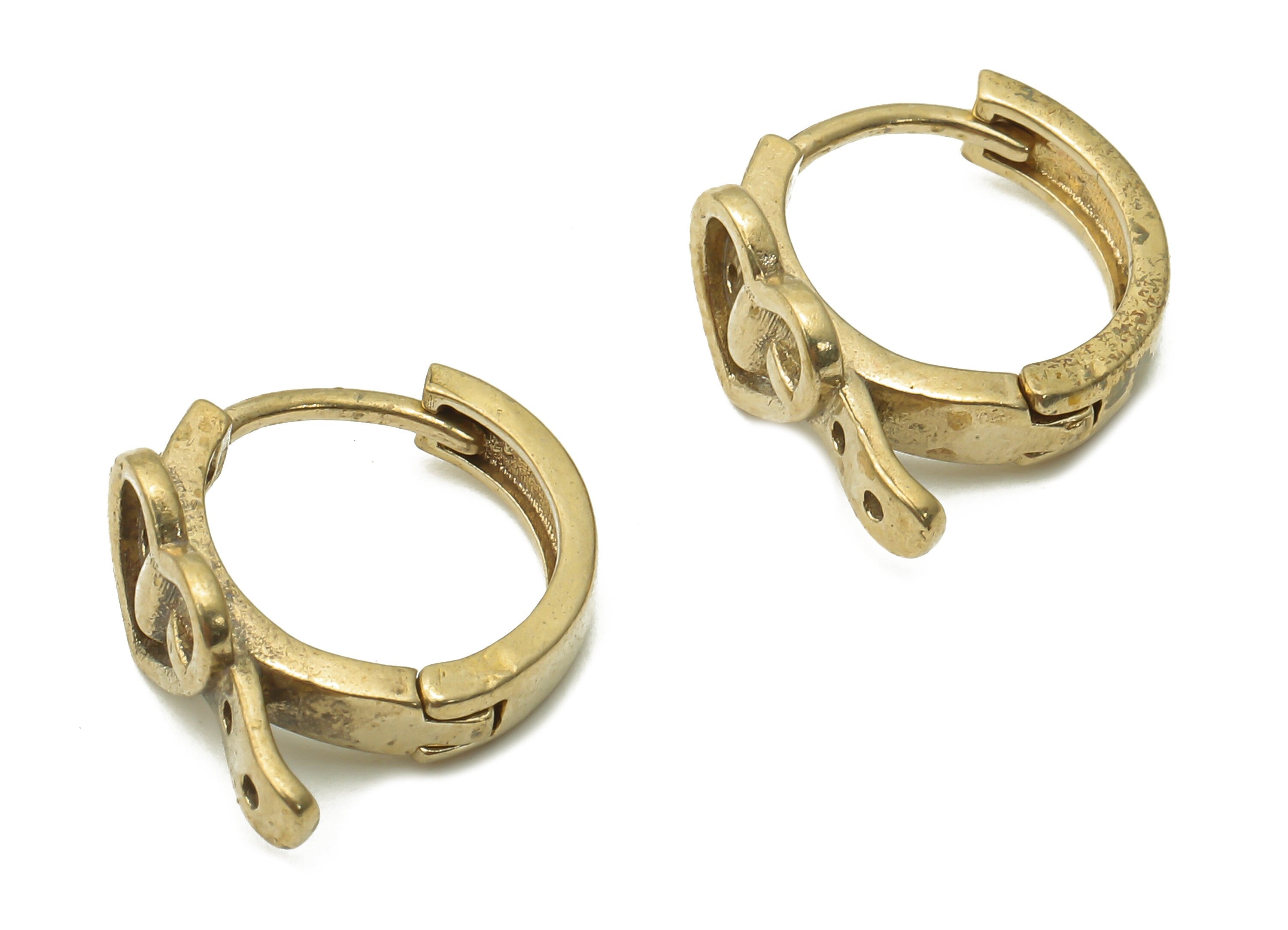Brass Circle Earring Clasps - Raw Brass Circle Heart Belt Huggie Clasps - Brass Round Thick and Wide Hoop Clasps - 16.6x14.5x2.23mm - PP7693 - DOMEDBAZAAR