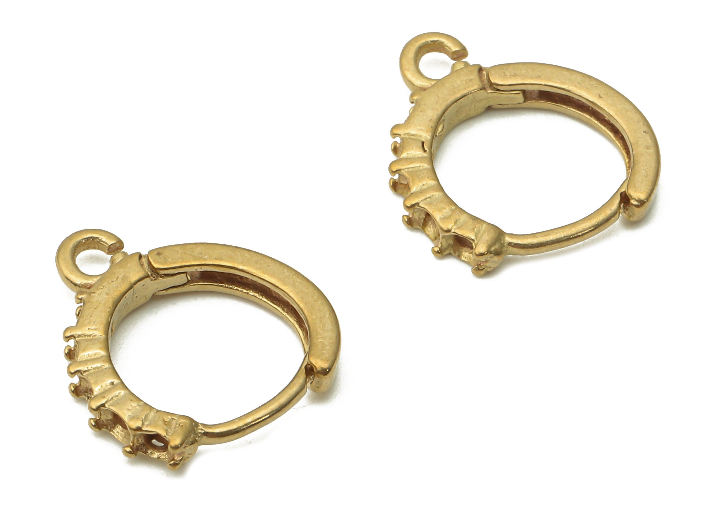 Brass Round Huggie Earring Clasps - Raw Brass Circle Crown Textured Hoop Clasps With Loop - Brass Circle Pendant - 13.7x12.5x2.1mm - PP7702 - DOMEDBAZAAR