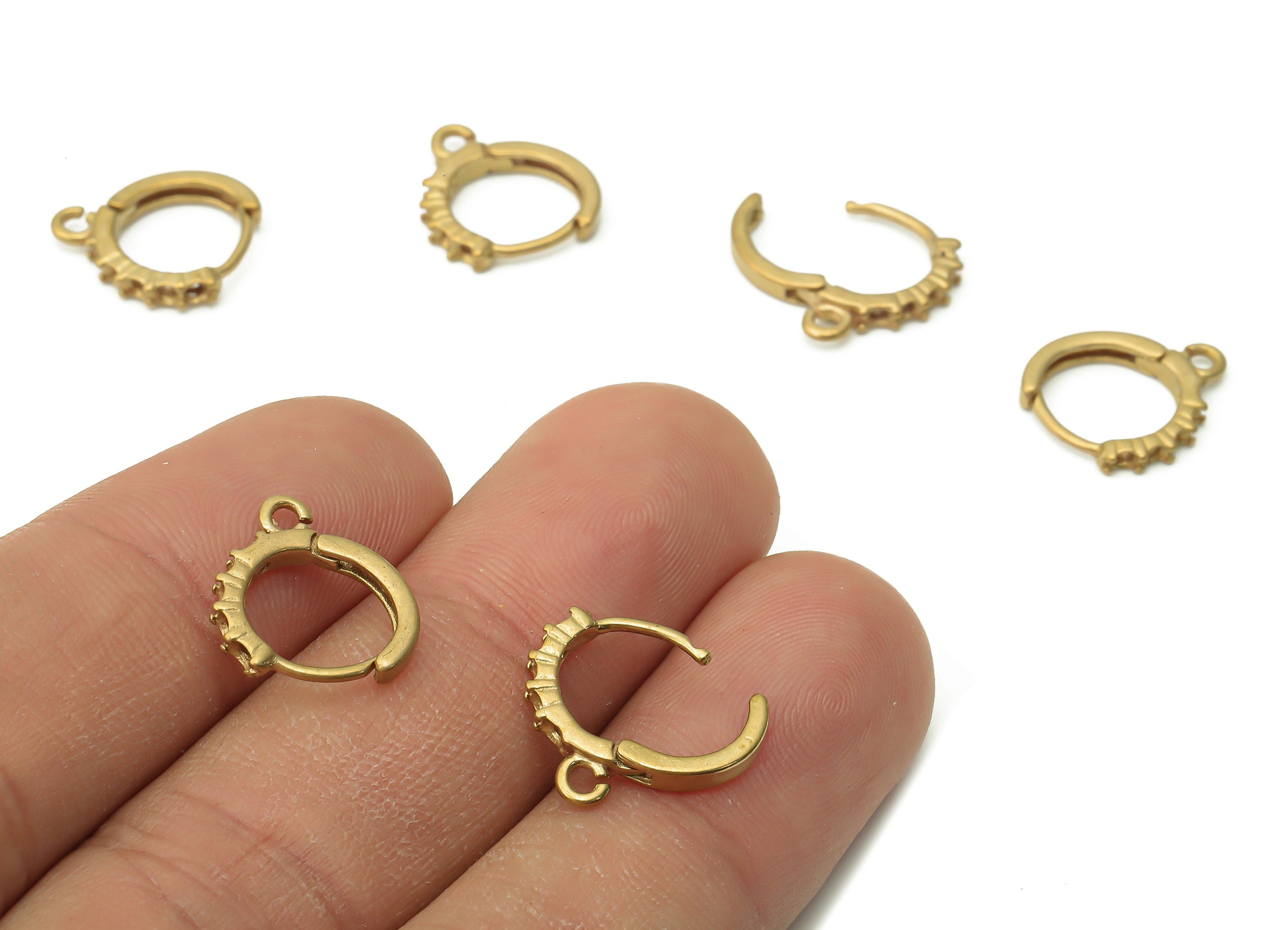 Brass Round Huggie Earring Clasps - Raw Brass Circle Crown Textured Hoop Clasps With Loop - Brass Circle Pendant - 13.7x12.5x2.1mm - PP7702 - DOMEDBAZAAR