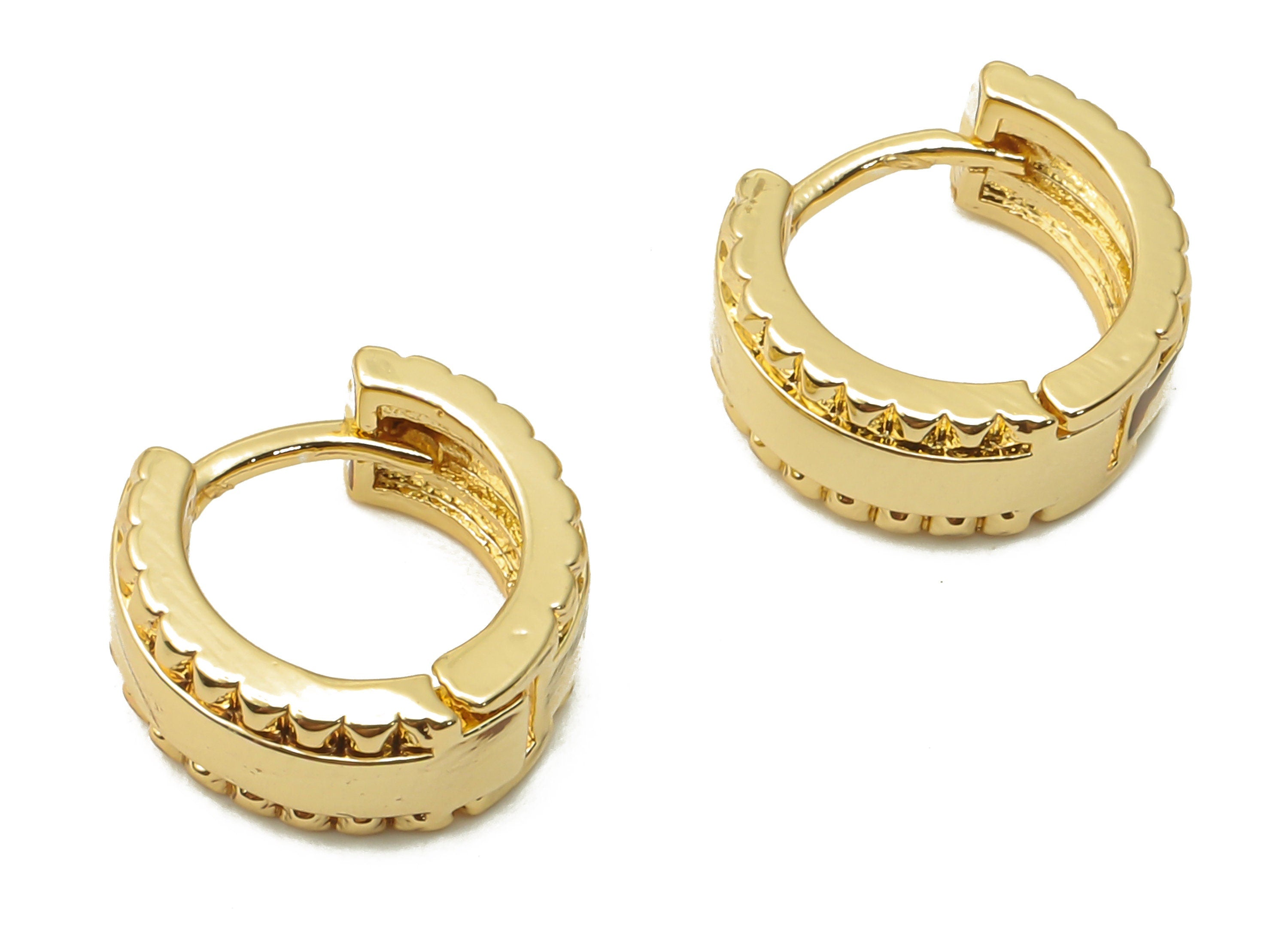 Brass Round Earrings Thick Clasps - Brass zigzag Earring - Huggie Hoop Earring - 18K Real Gold Plated Brass - 11.7x11.7x1.64mm - RGP4834 - DOMEDBAZAAR