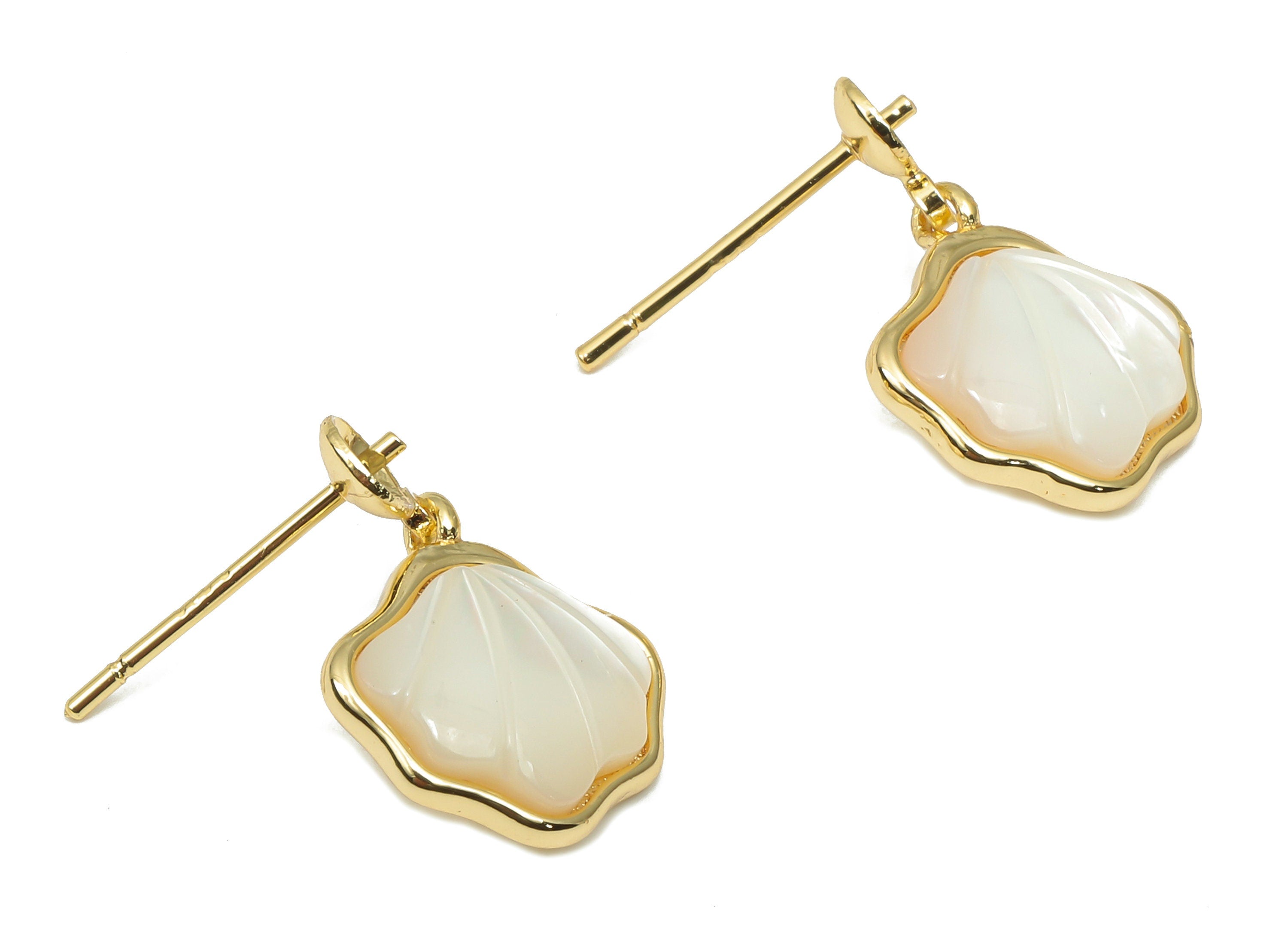 Brass Sea Shell Stud Earring - MOP Shell Earring Post - 18K Real Gold Plated Brass - Mother of Pearl - For Pearl - 18.4x12.5x3.6mm - RGP4648 - DOMEDBAZAAR
