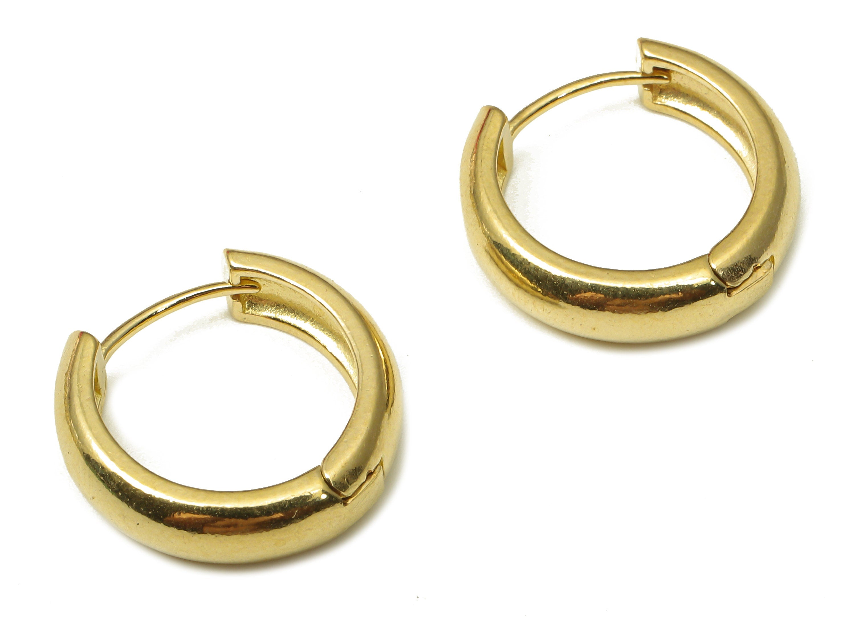 Brass Round Earring Clasp - Raw Brass Circle Huggie Earring - Huggie Hoop Earring - Thick Hoop Earring - 17.83x16.85x4.76mm - PP7919 - DOMEDBAZAAR