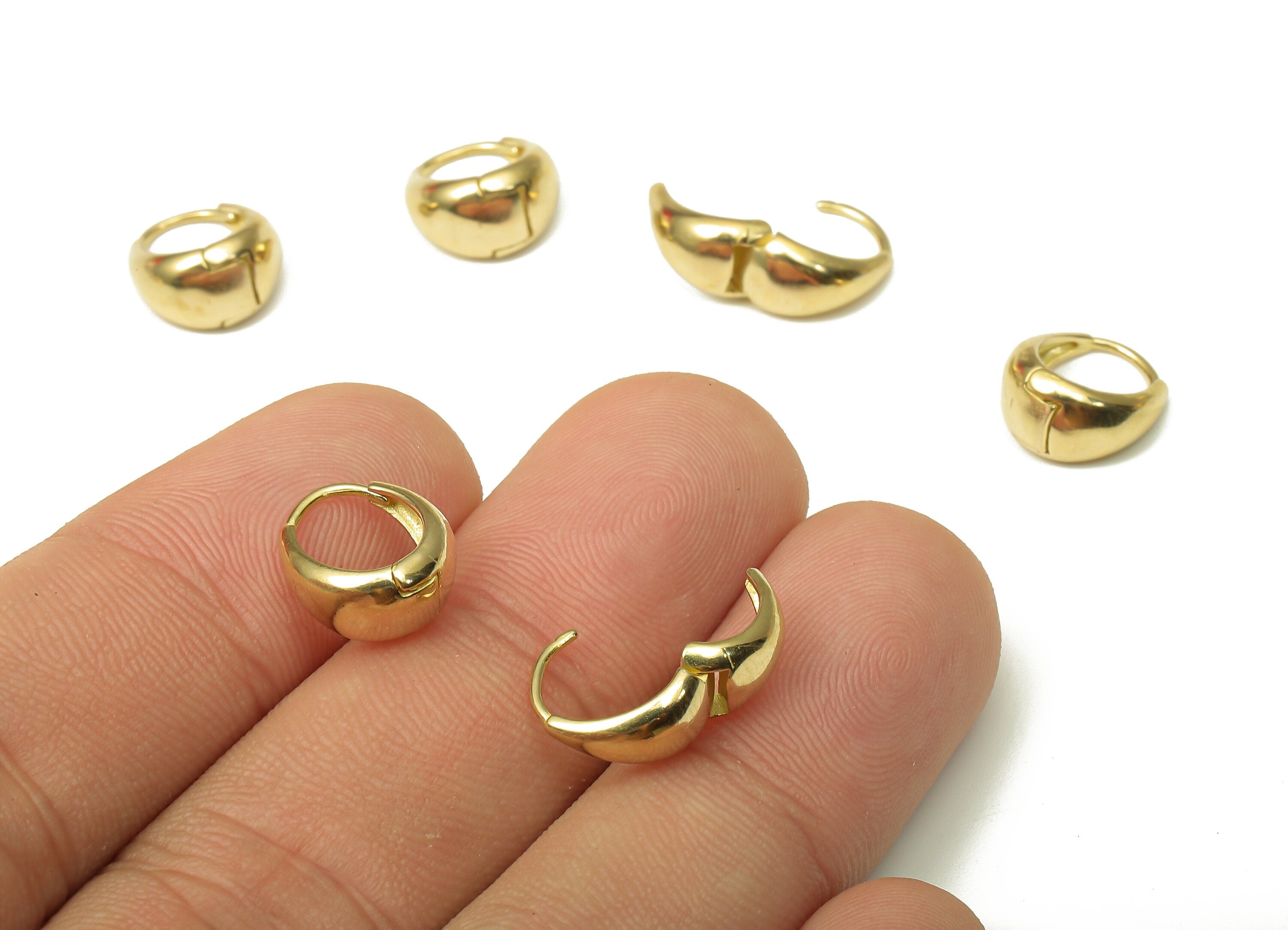 Brass Round Earring Clasp - Raw Brass Circle Huggie Earring - Wide Huggie Hoop Earring - Thick Hoop Earring - 11.2x5.87x1.65mm - PP7935 - DOMEDBAZAAR