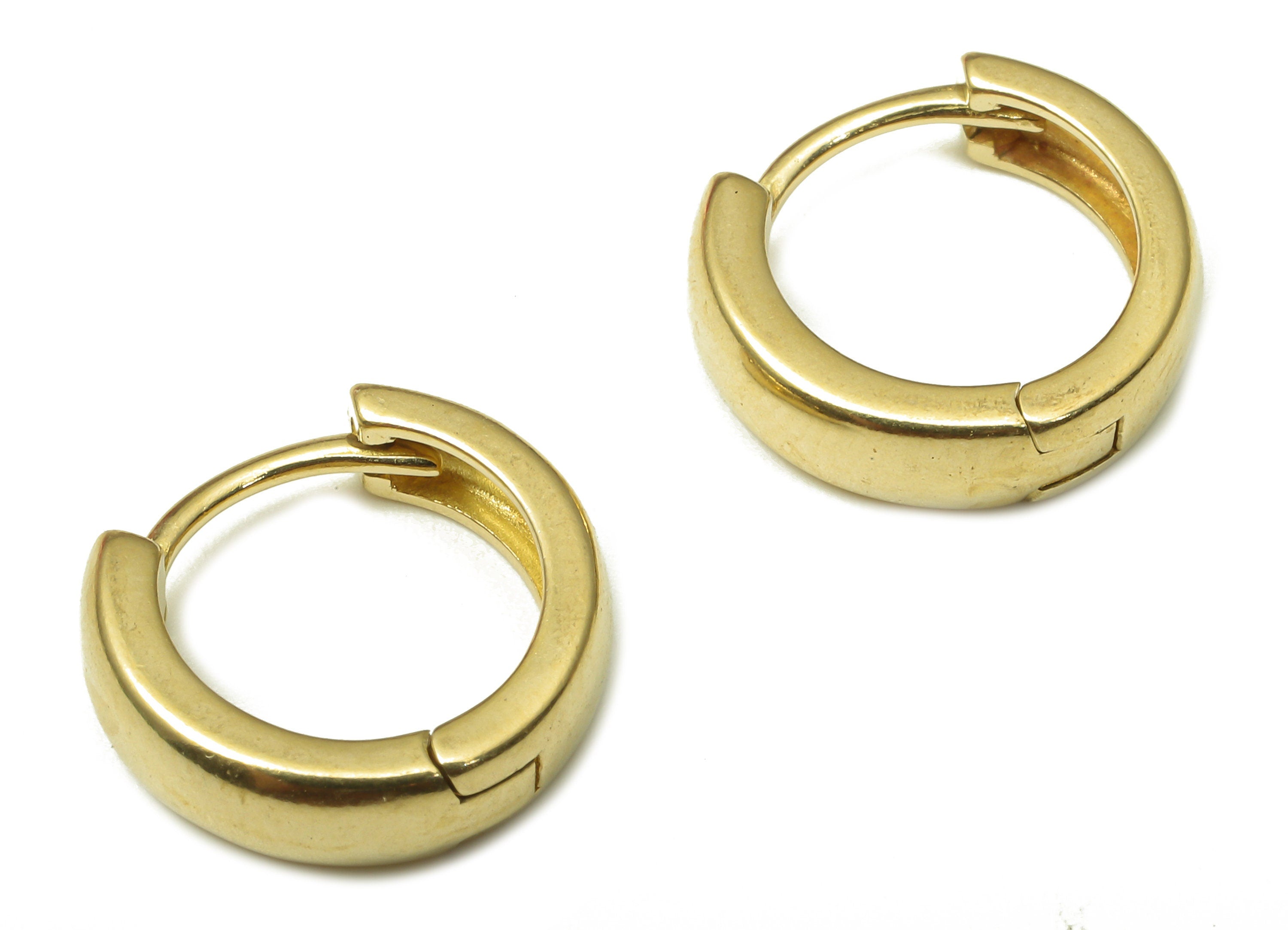 Brass Round Earring Clasp - Raw Brass Circle Huggie Earring - Wide Huggie Hoop Earring - Thick Hoop Earring - 13.64x13.02x1.9mm - PP7925 - DOMEDBAZAAR
